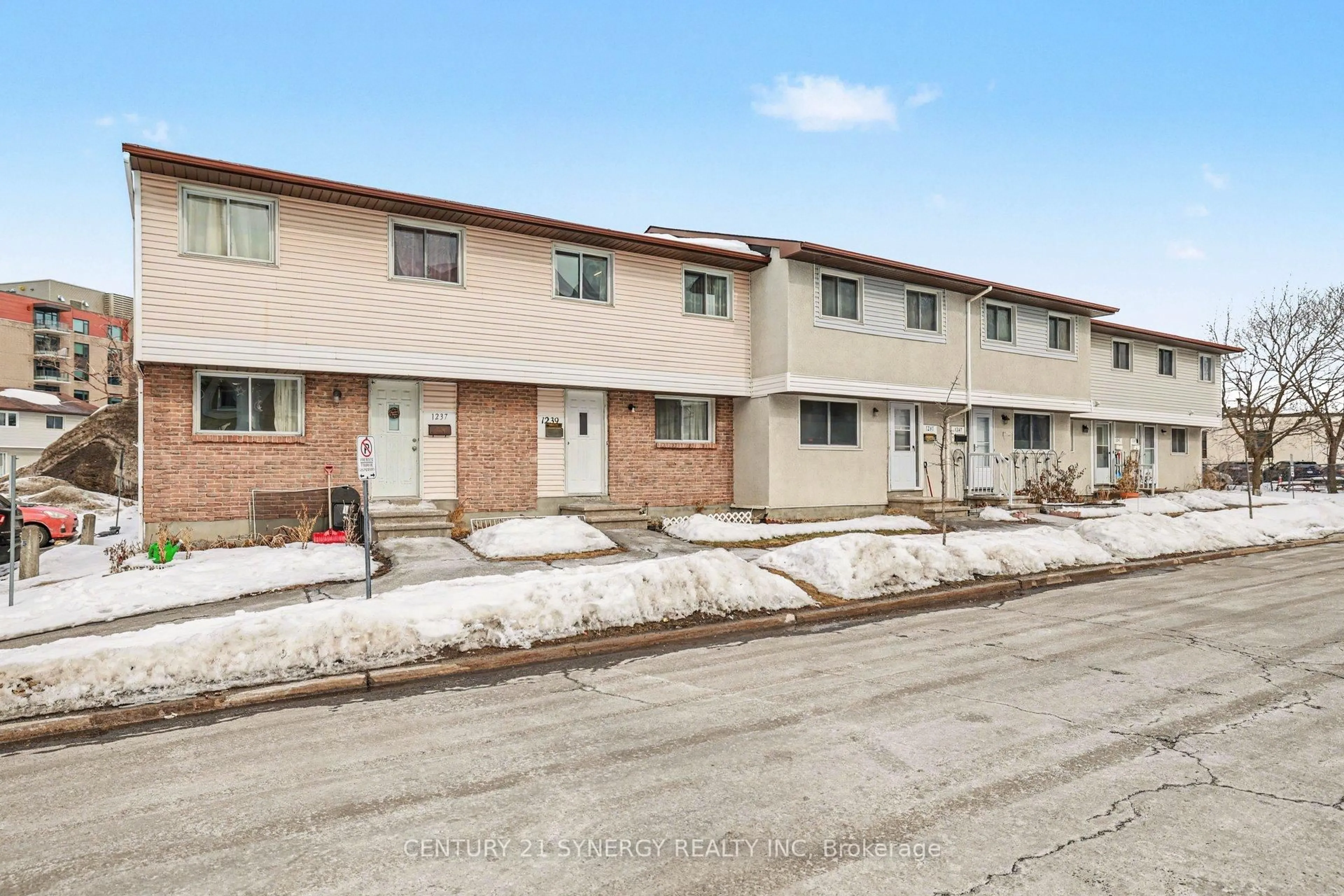 Unknown for 1239 Bowmount St #73, Ottawa Ontario K1J 8T4
