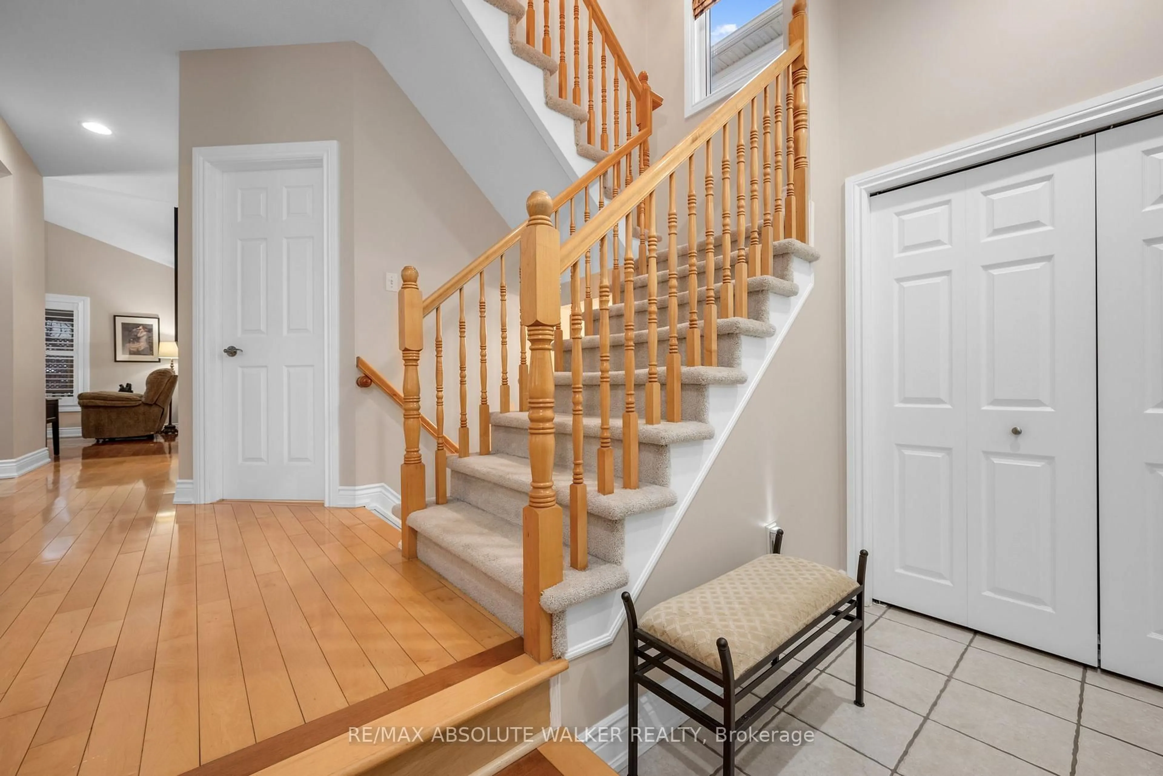 Unknown for 1662 Frenette St, Ottawa Ontario K4A 4L4