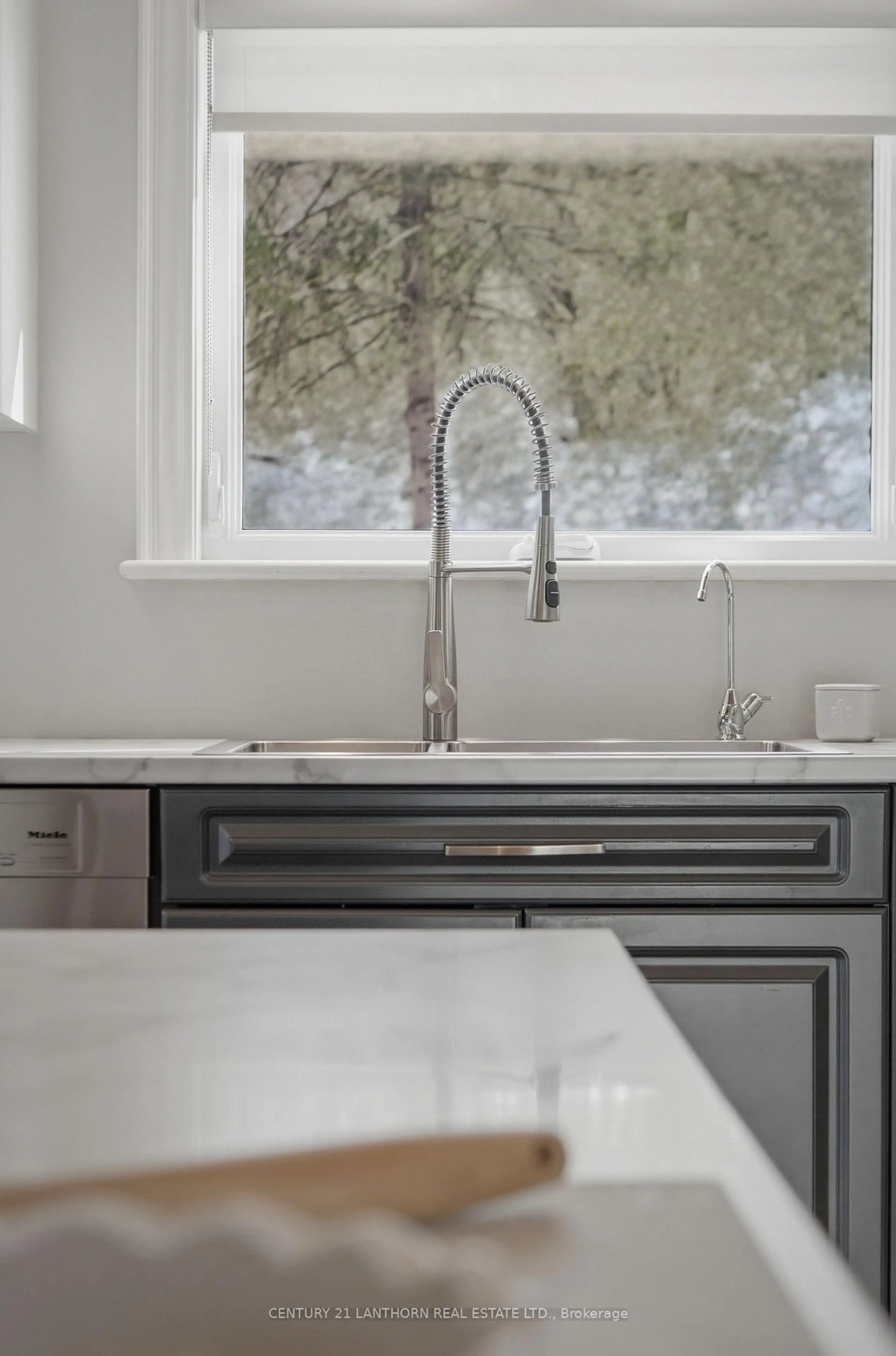 Contemporary kitchen, unknown for 1647 County 10 Rd, Prince Edward County Ontario K0K 1P0