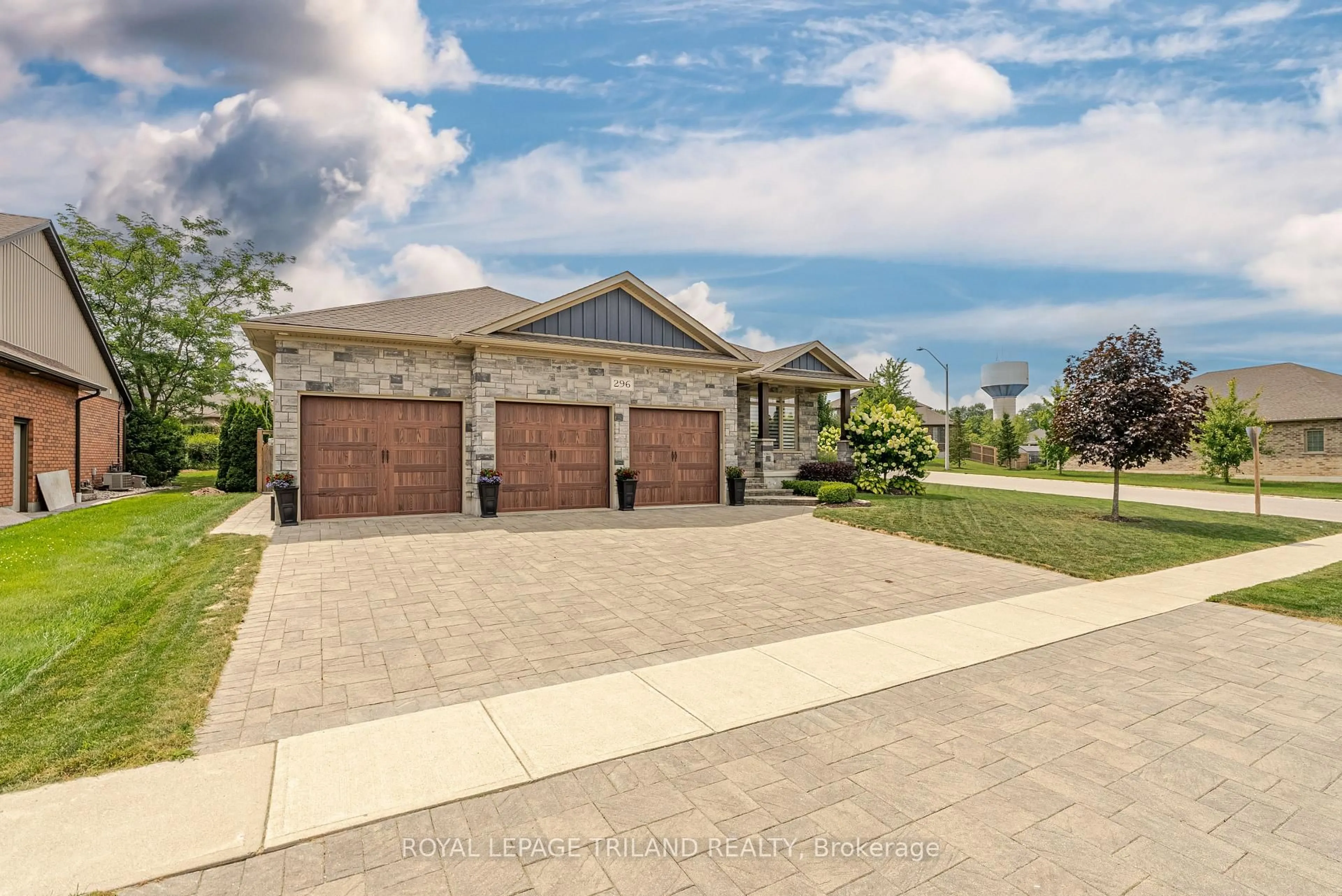 Unknown for 296 Dufferin St, Central Elgin Ontario N0L 1B0