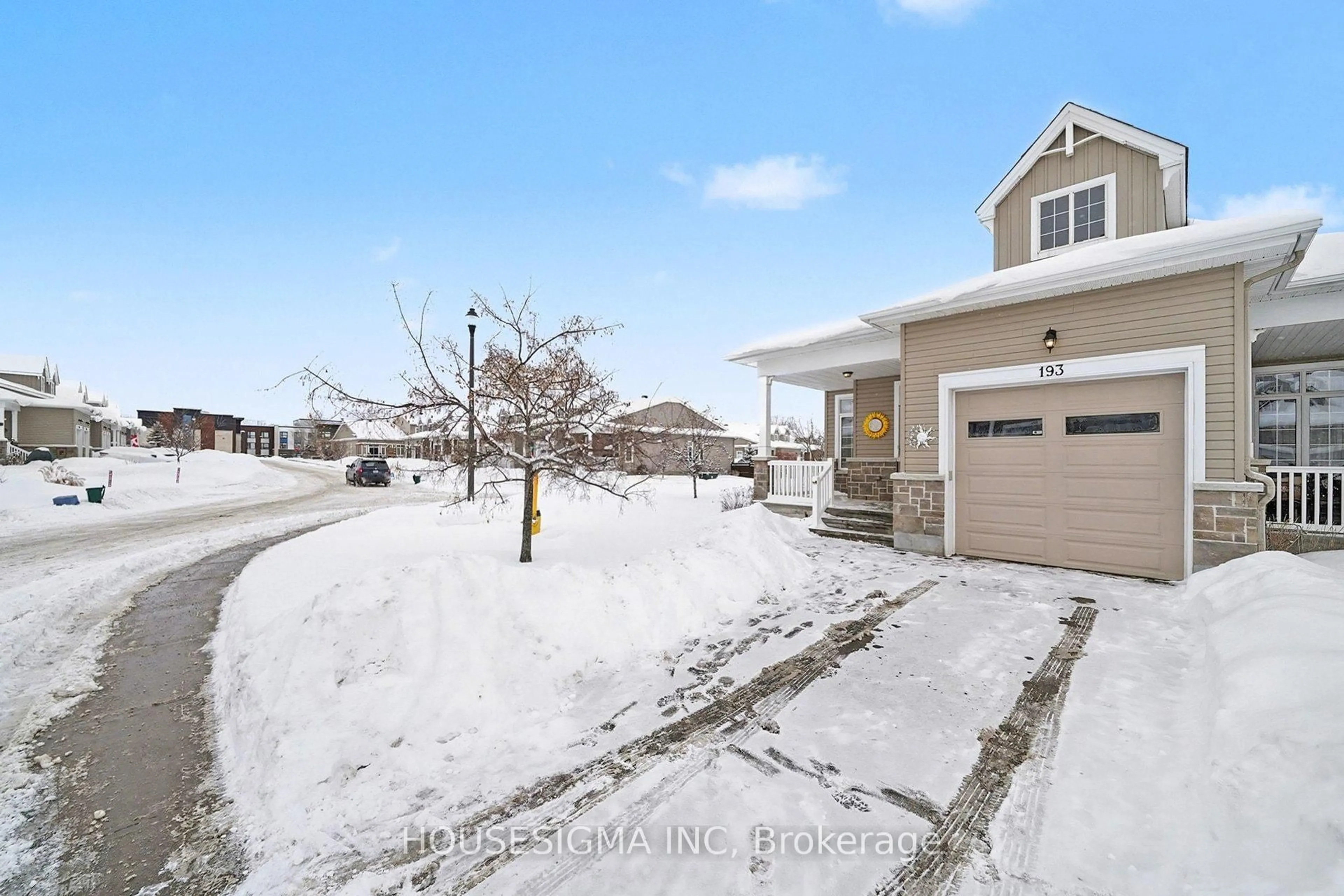 A pic from outside/outdoor area/front of a property/back of a property/a pic from drone, street for 193 Oxford St, North Grenville Ontario K0G 1J0