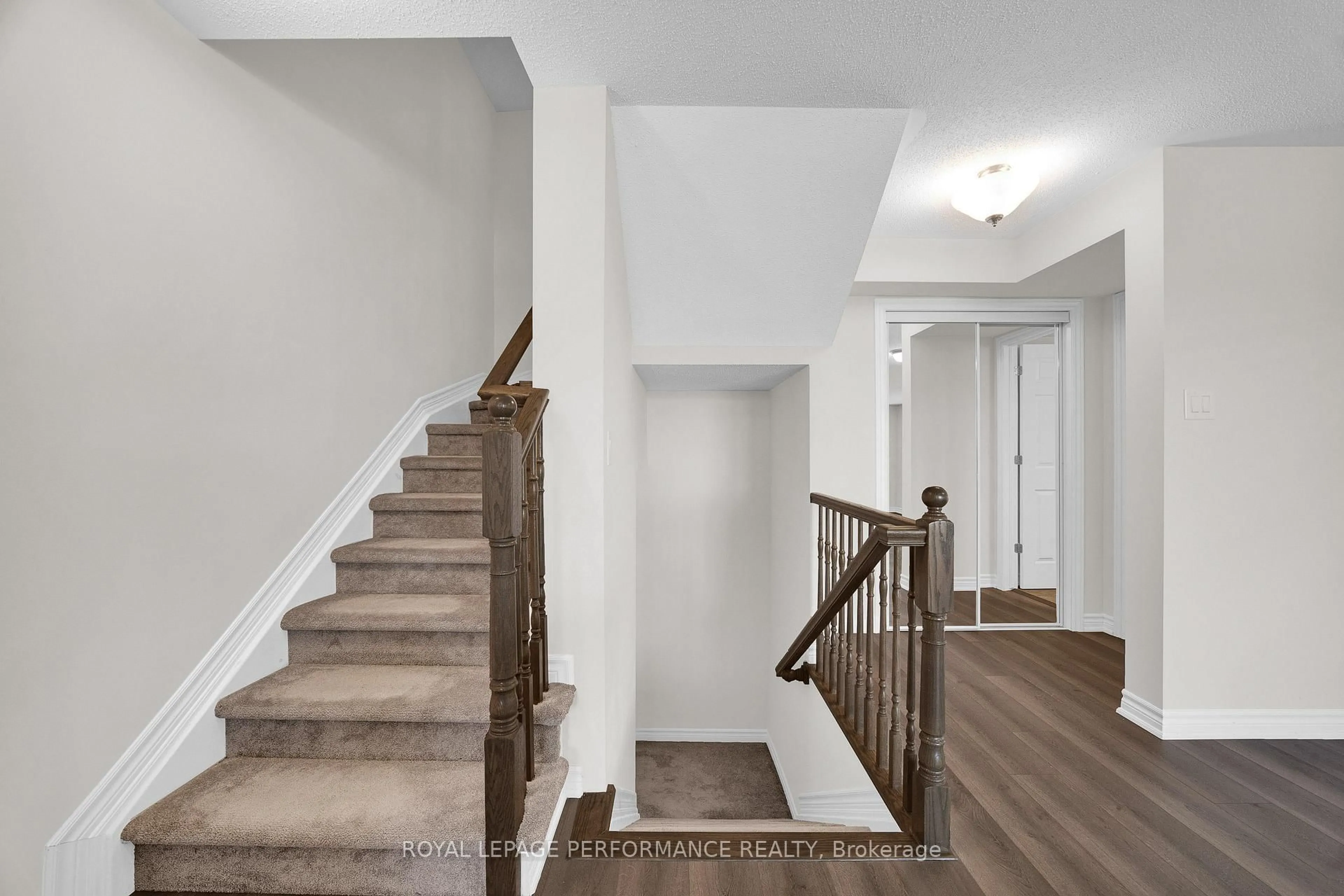 Unknown for 517 Ozawa Private, Ottawa Ontario K1K 4Z8