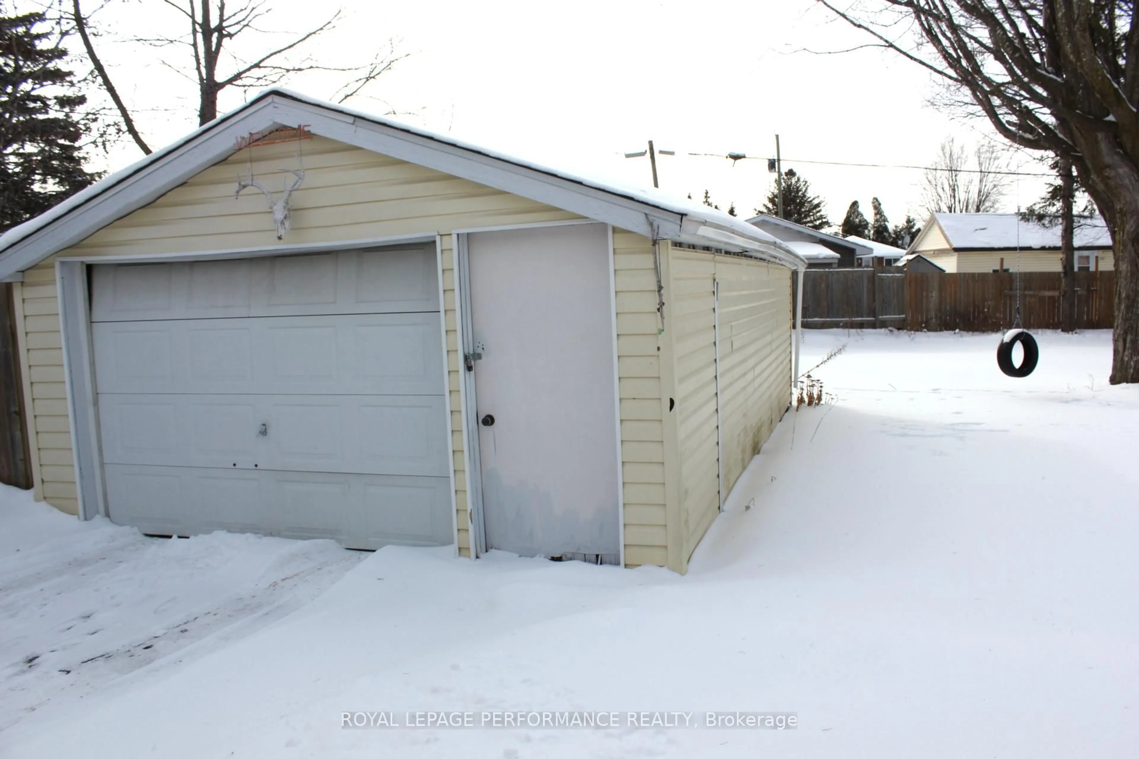 Shed for 1232 Daly Ave, Cornwall Ontario K6J 4W2