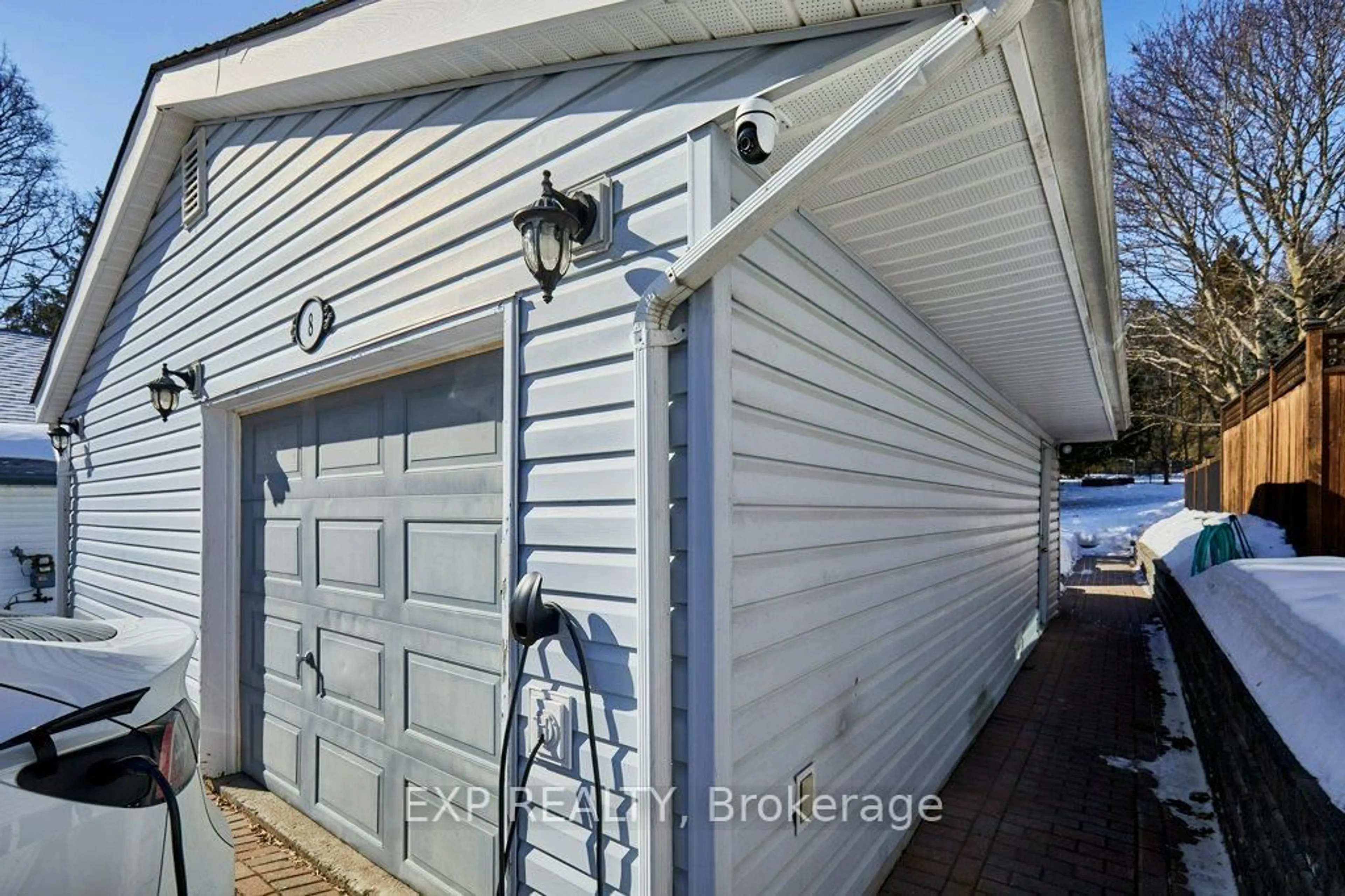 Indoor garage for 8 Chestnut Hill, Port Hope Ontario L1A 2B2