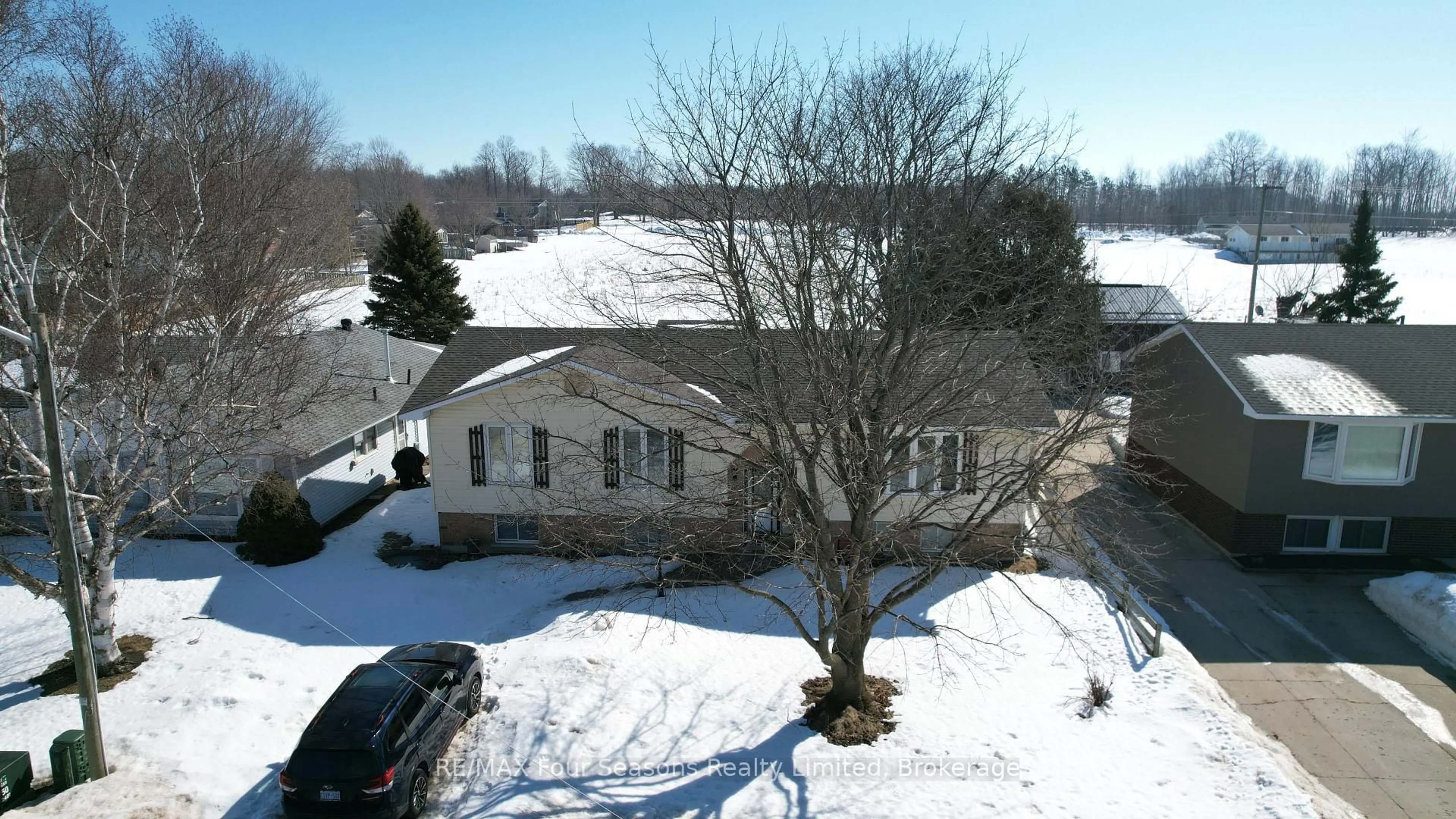 A pic from outside/outdoor area/front of a property/back of a property/a pic from drone, unknown for 317 Bricker St, Saugeen Shores Ontario N0H 2C1