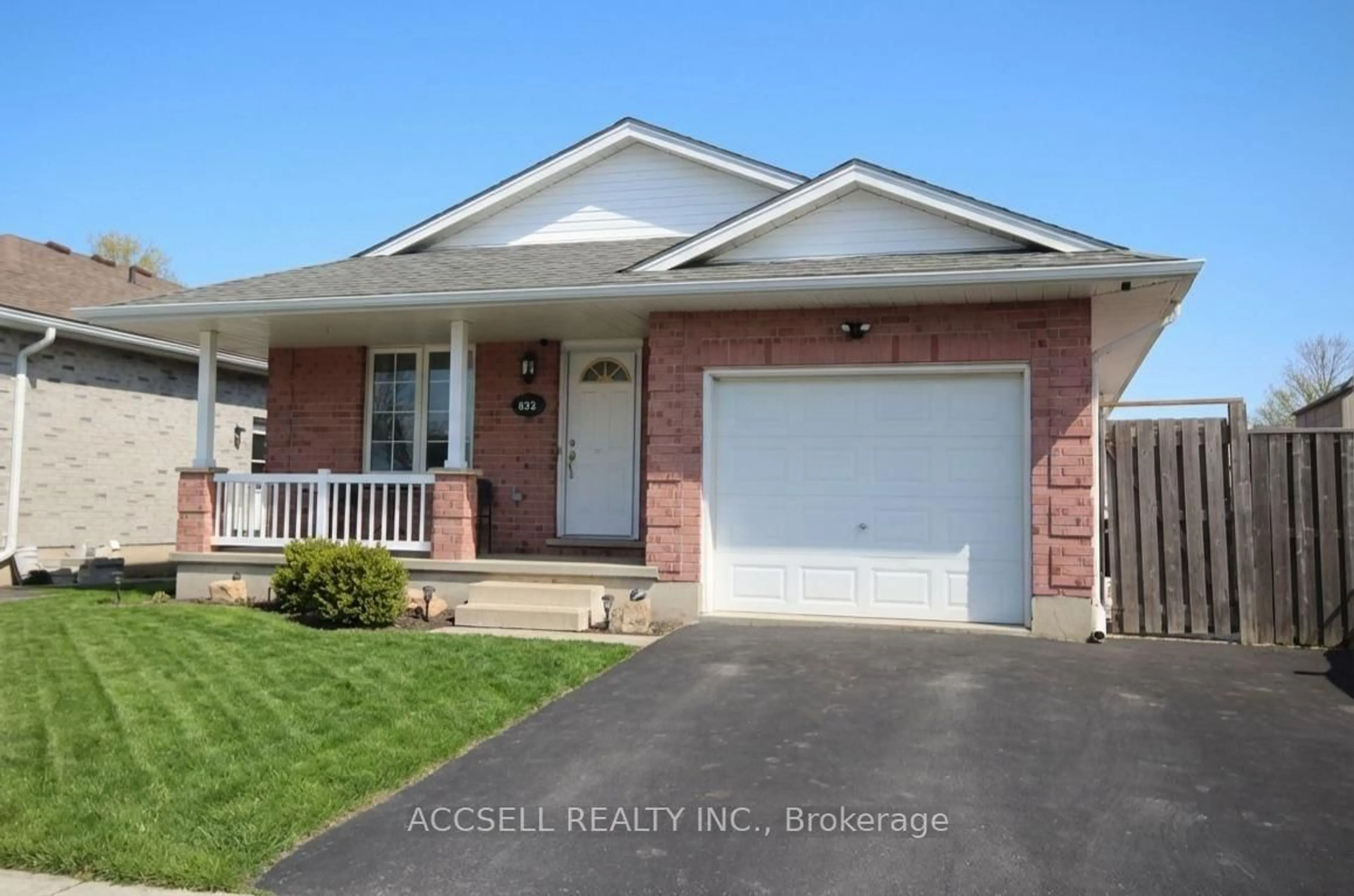 Home with brick exterior material, street for 635 Highview Dr, St. Thomas Ontario N5R 5E7