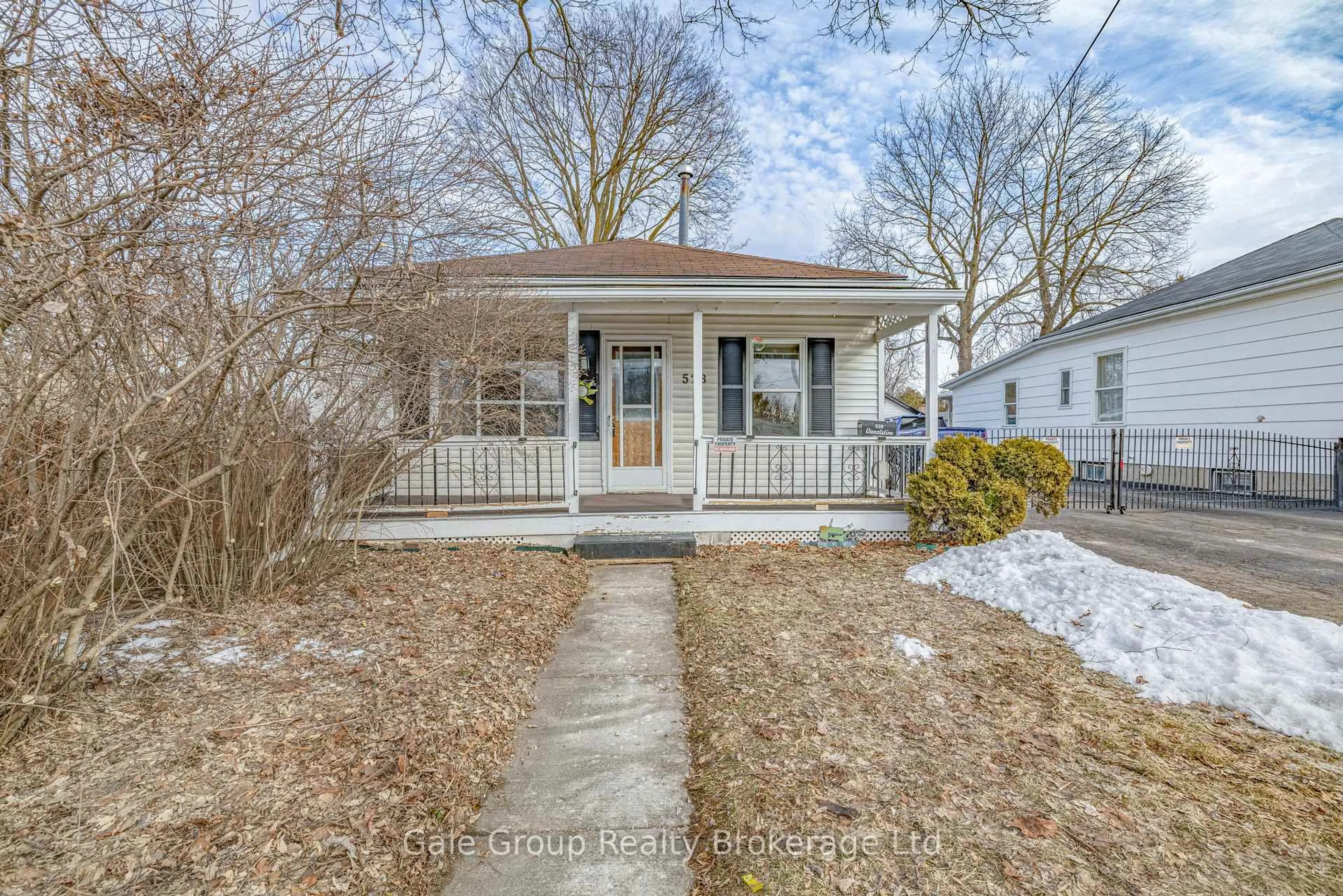 Unknown for 528 South St, London East Ontario N6B 1C3