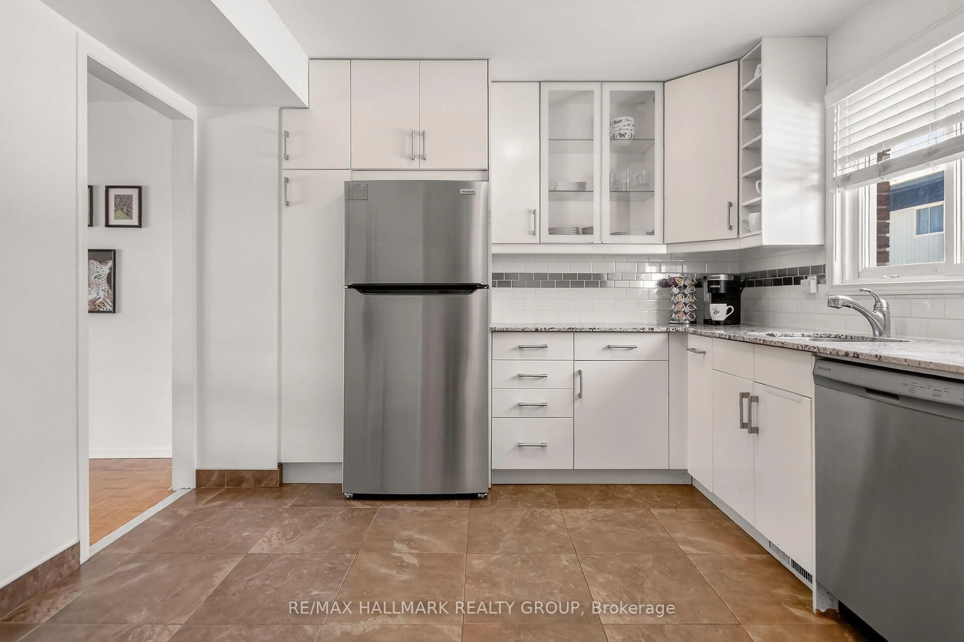 Standard kitchen, ceramic/tile floor for 1821 Walkley Rd #23, Ottawa Ontario K1H 6X9