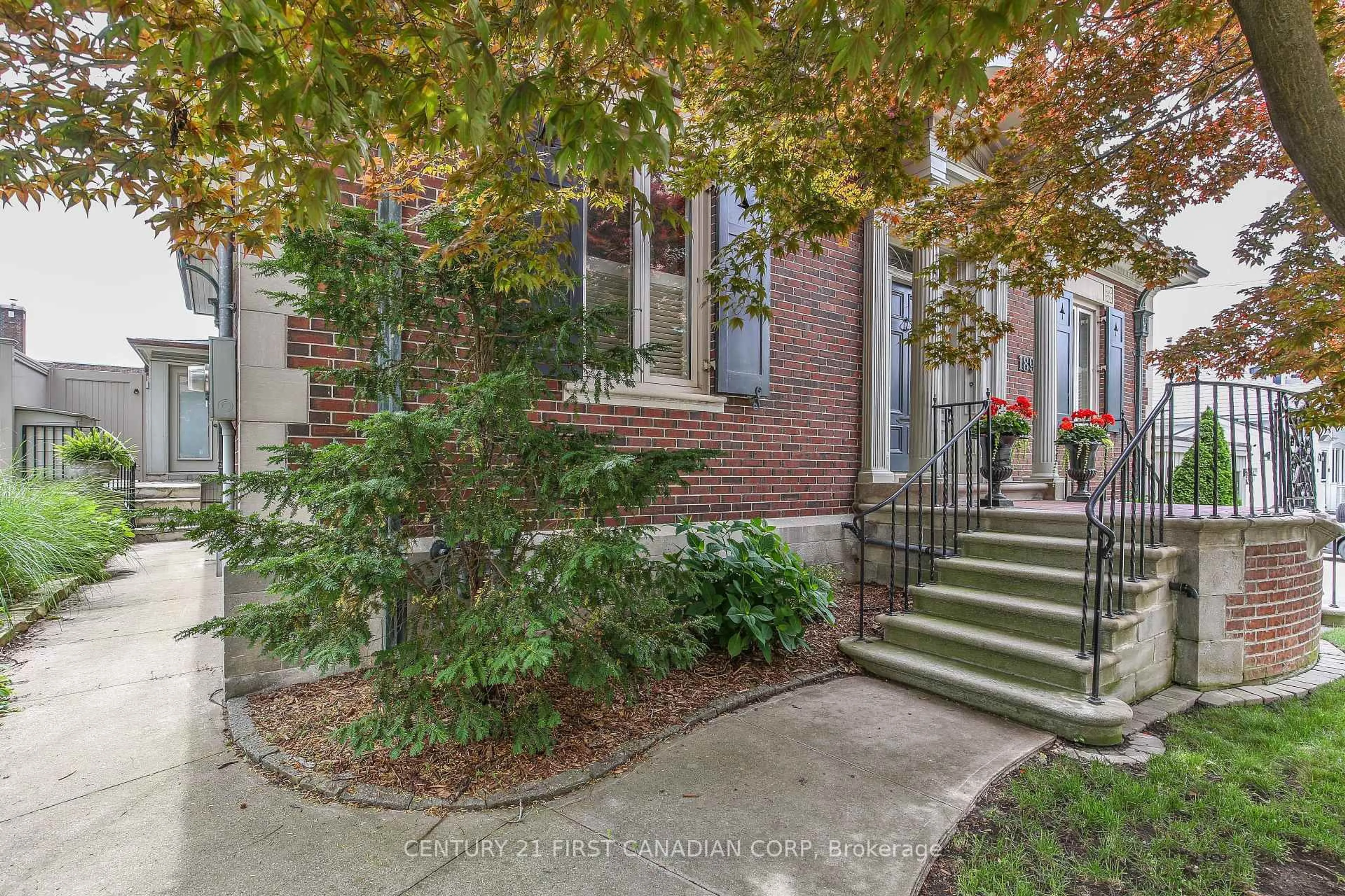 Unknown for 189 College Ave, London East Ontario N6A 1X9