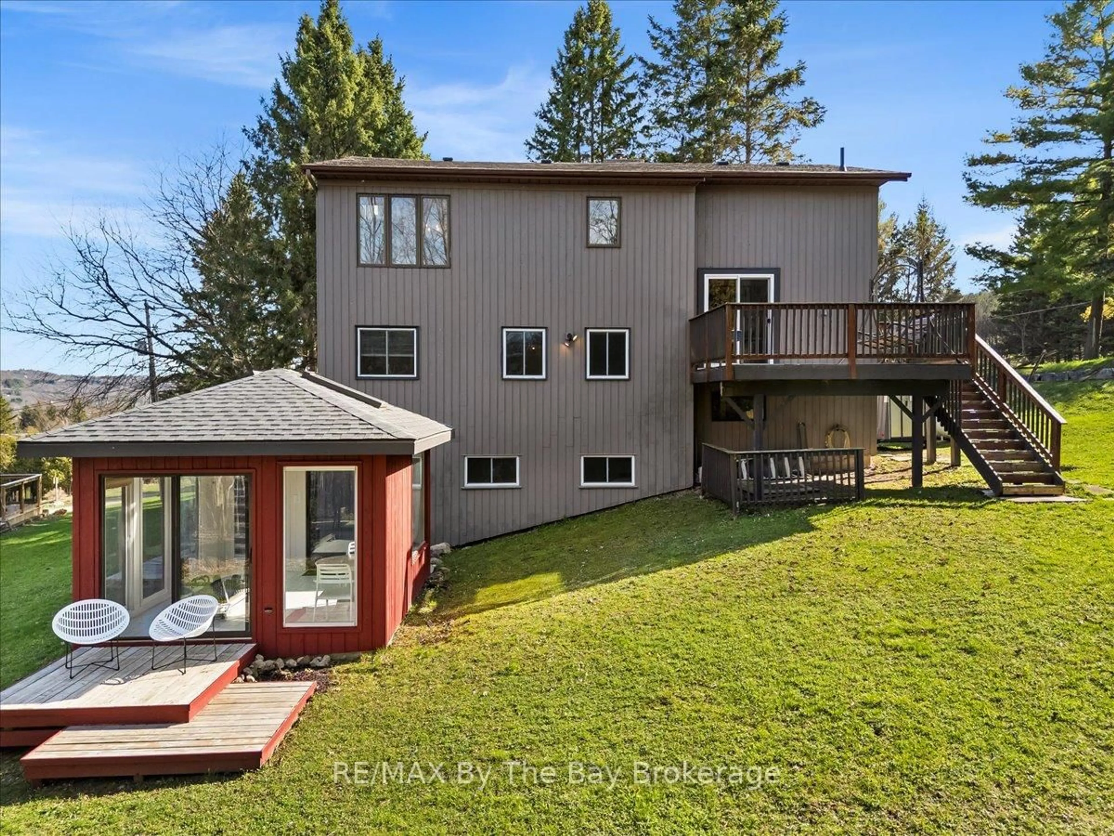 A pic from outside/outdoor area/front of a property/back of a property/a pic from drone, water/lake/river/ocean view for 177 Talisman Mountain Dr, Grey Highlands Ontario N0C 1G0