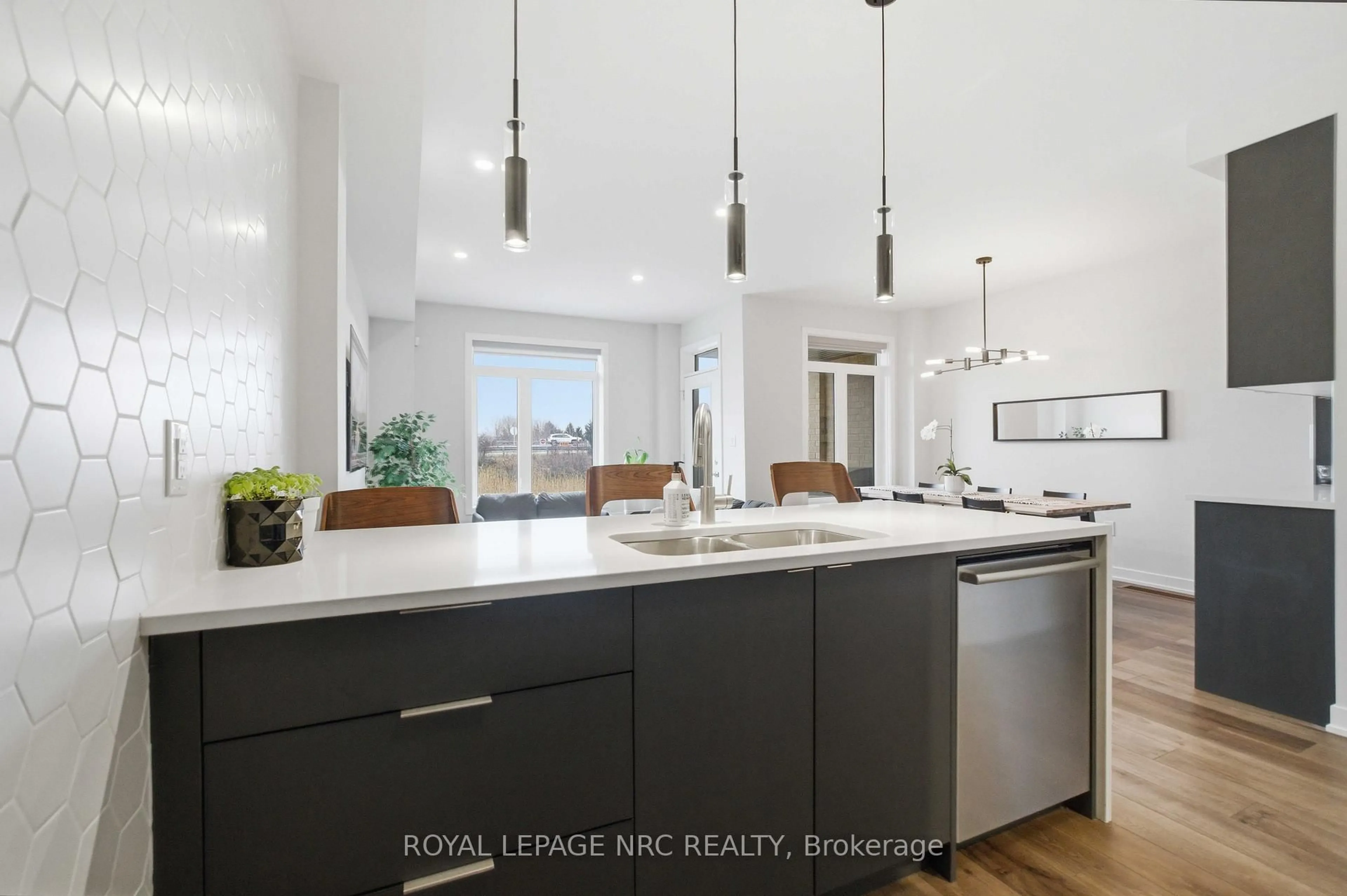 Open concept kitchen, unknown for 590 North Service Rd #66, Hamilton Ontario L8E 0K5