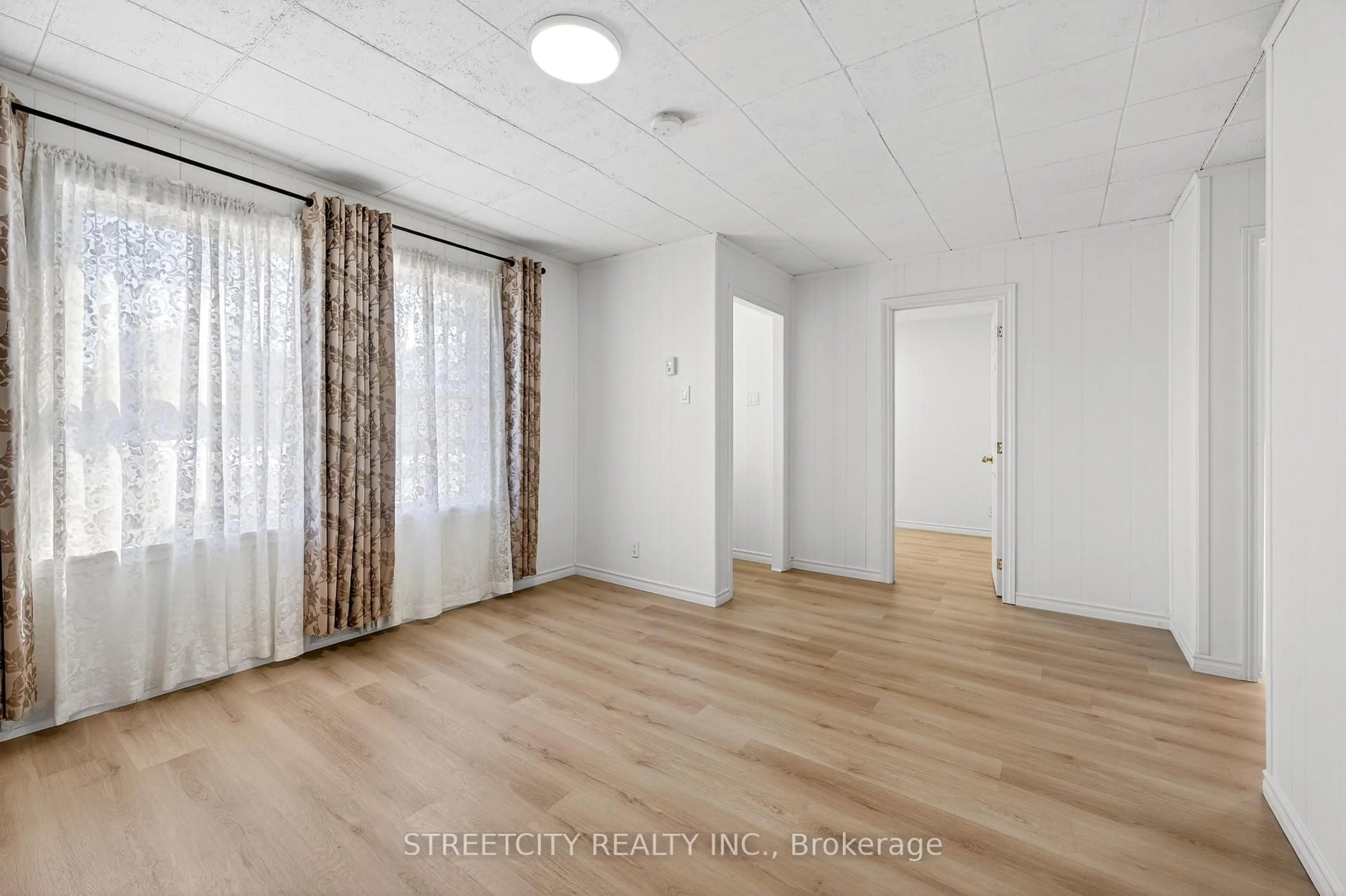 A pic of a room for 384 Brock St, Brantford Ontario N3S 5Y7