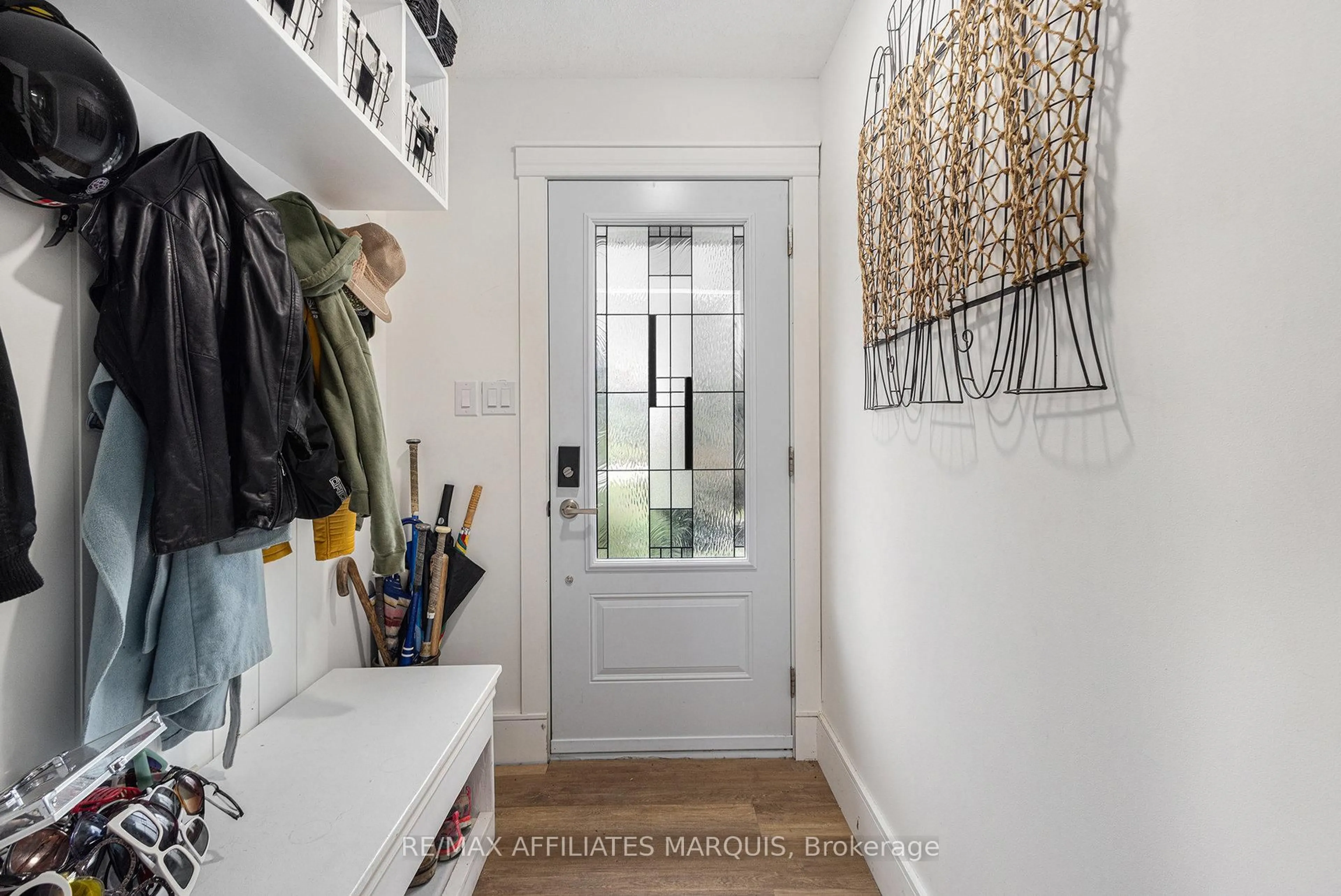 Indoor entryway for 7349 Roger Stevens Dr, Smiths Falls Ontario K7A 4S6