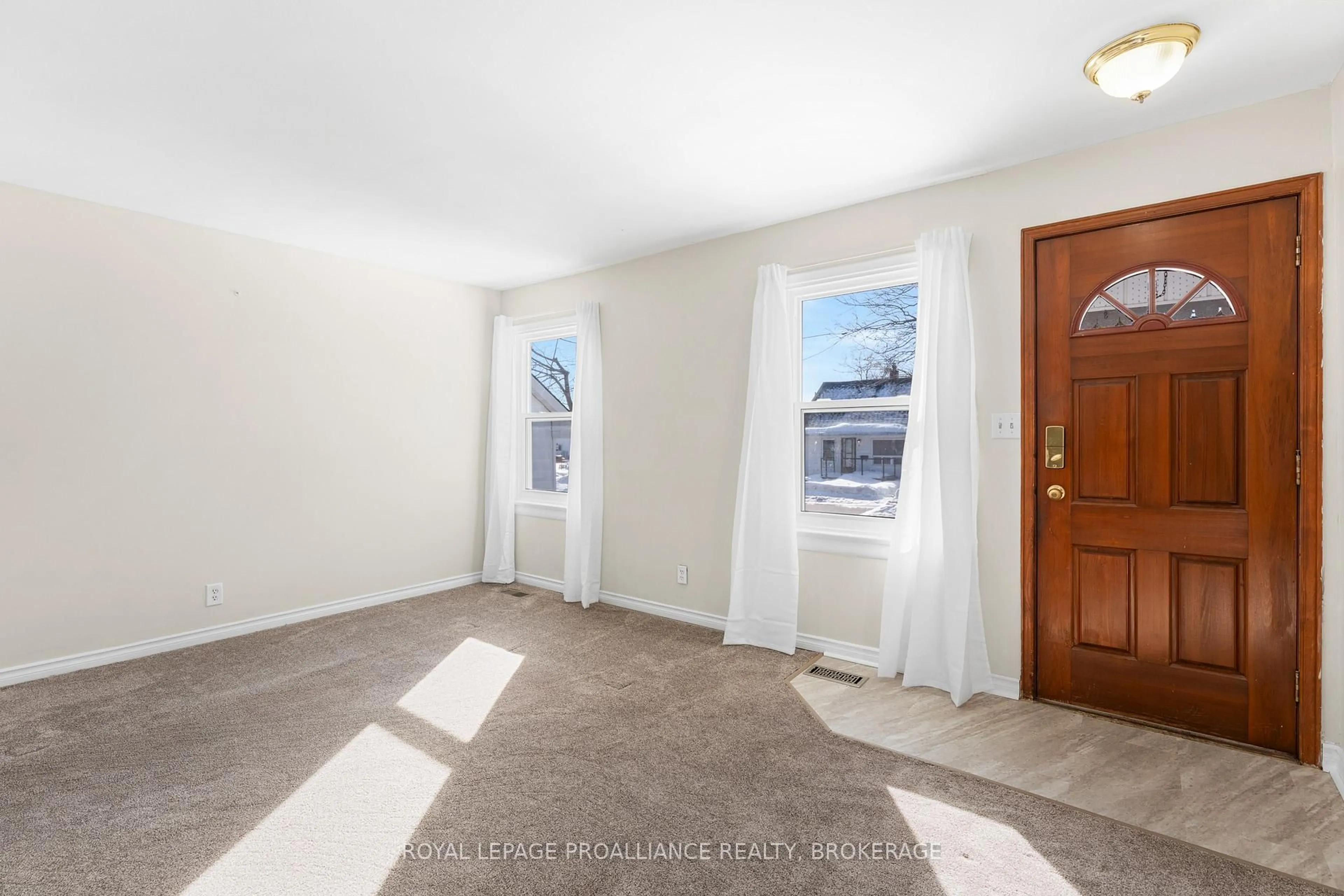 Unknown for 7 Dunkirk Ave, Kingston Ontario K7K 2H3