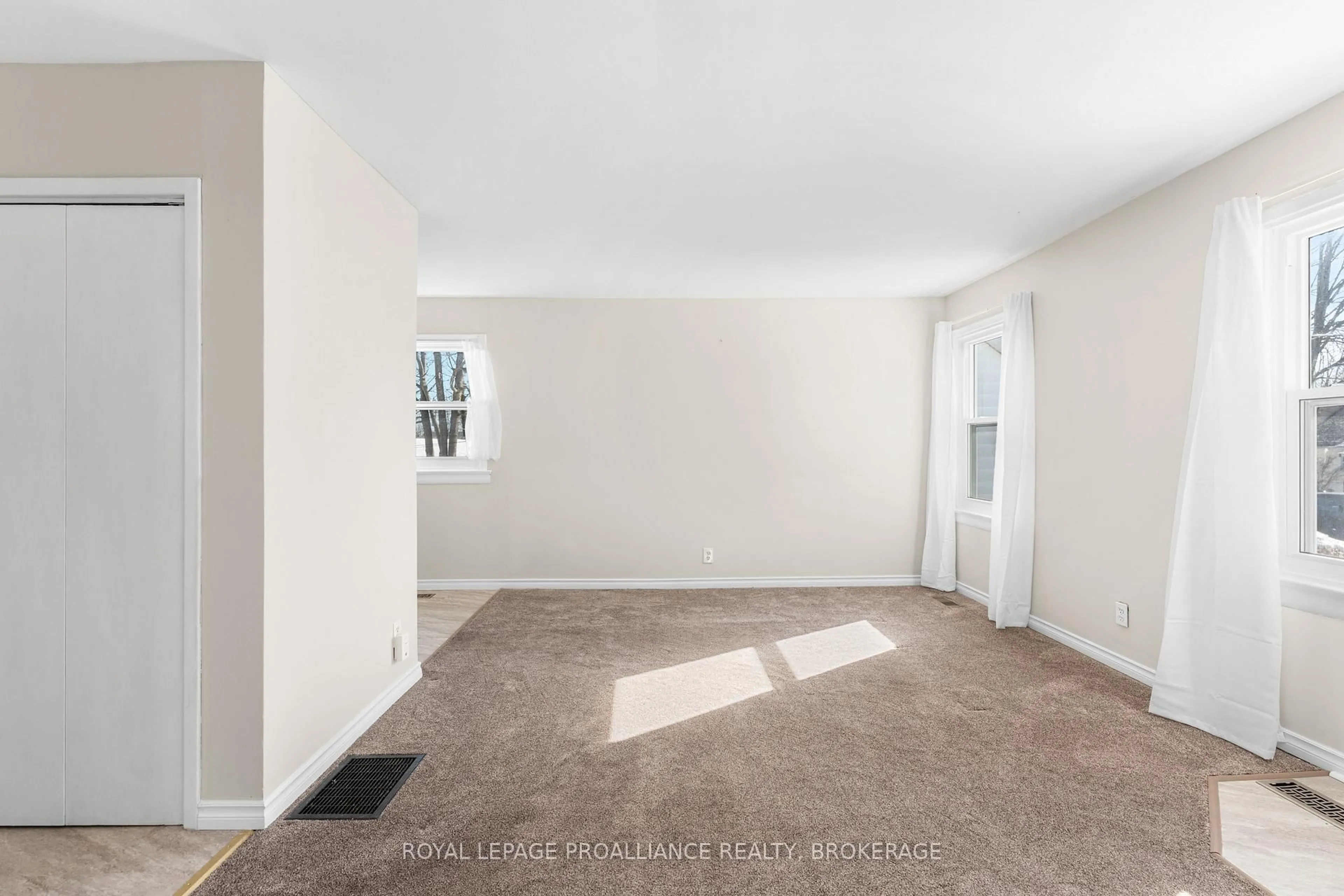A pic of a room for 7 Dunkirk Ave, Kingston Ontario K7K 2H3