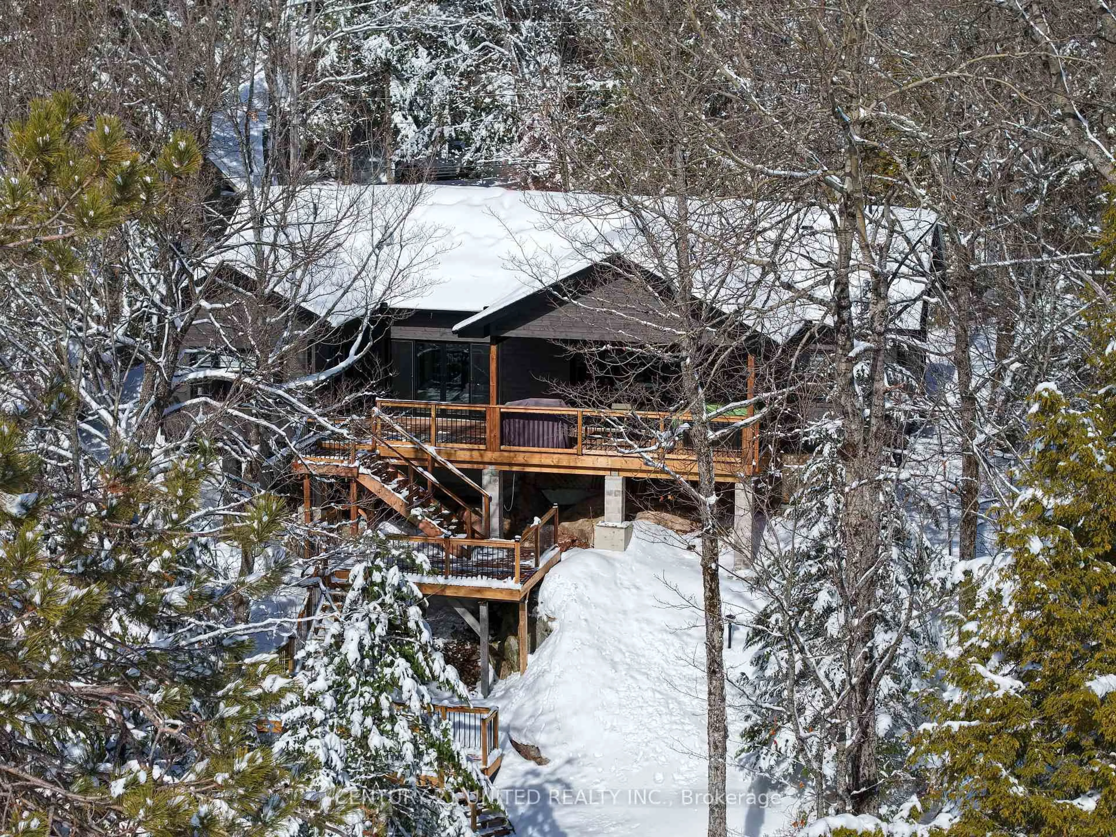 A pic from outside/outdoor area/front of a property/back of a property/a pic from drone, unknown for 1047 Hinterland Tr, Highlands East Ontario K0L 1C0