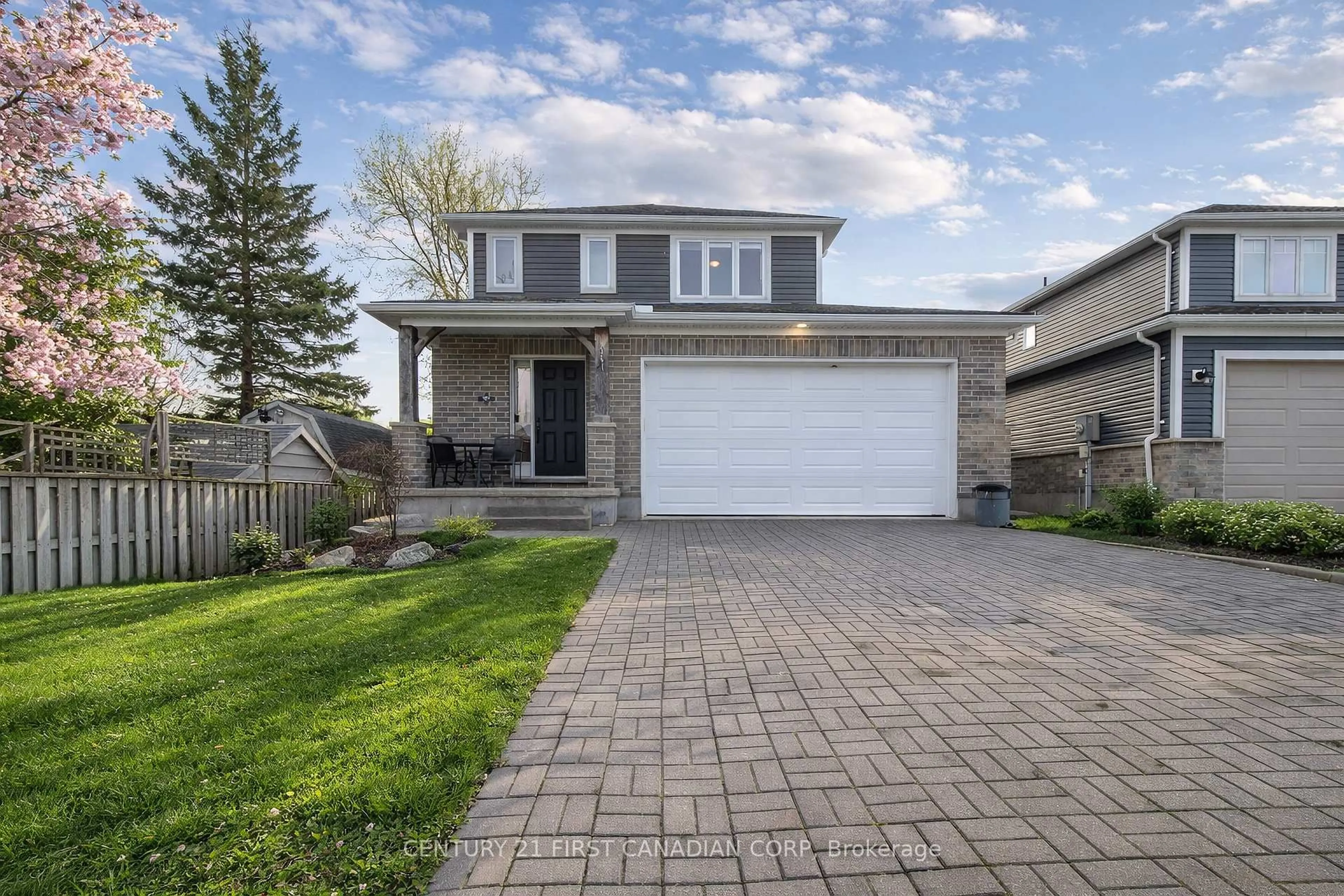 Unknown for 361 Beech St, Lucan Biddulph Ontario N0M 2J0