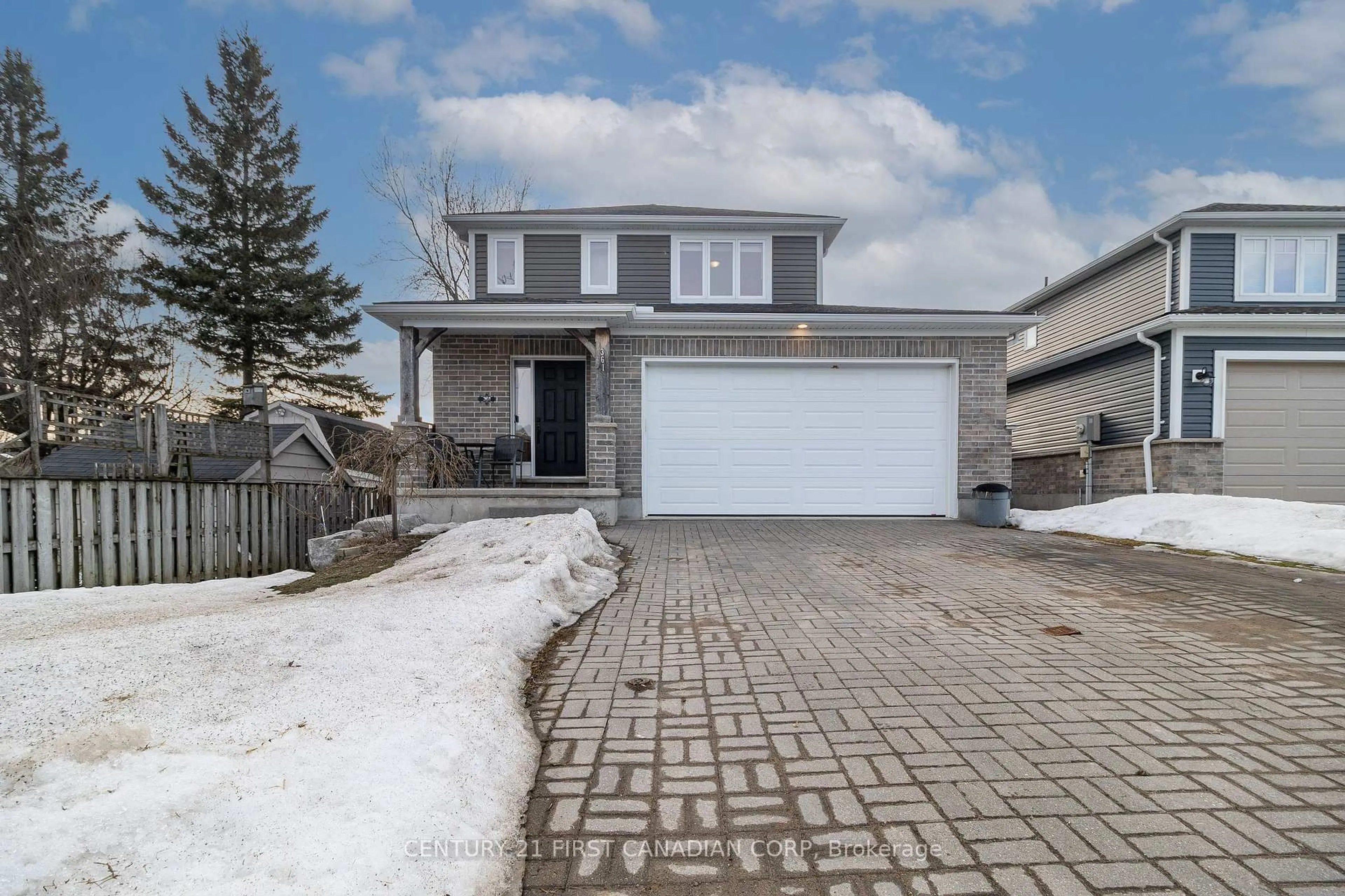 A pic from outside/outdoor area/front of a property/back of a property/a pic from drone, street for 361 Beech St, Lucan Biddulph Ontario N0M 2J0