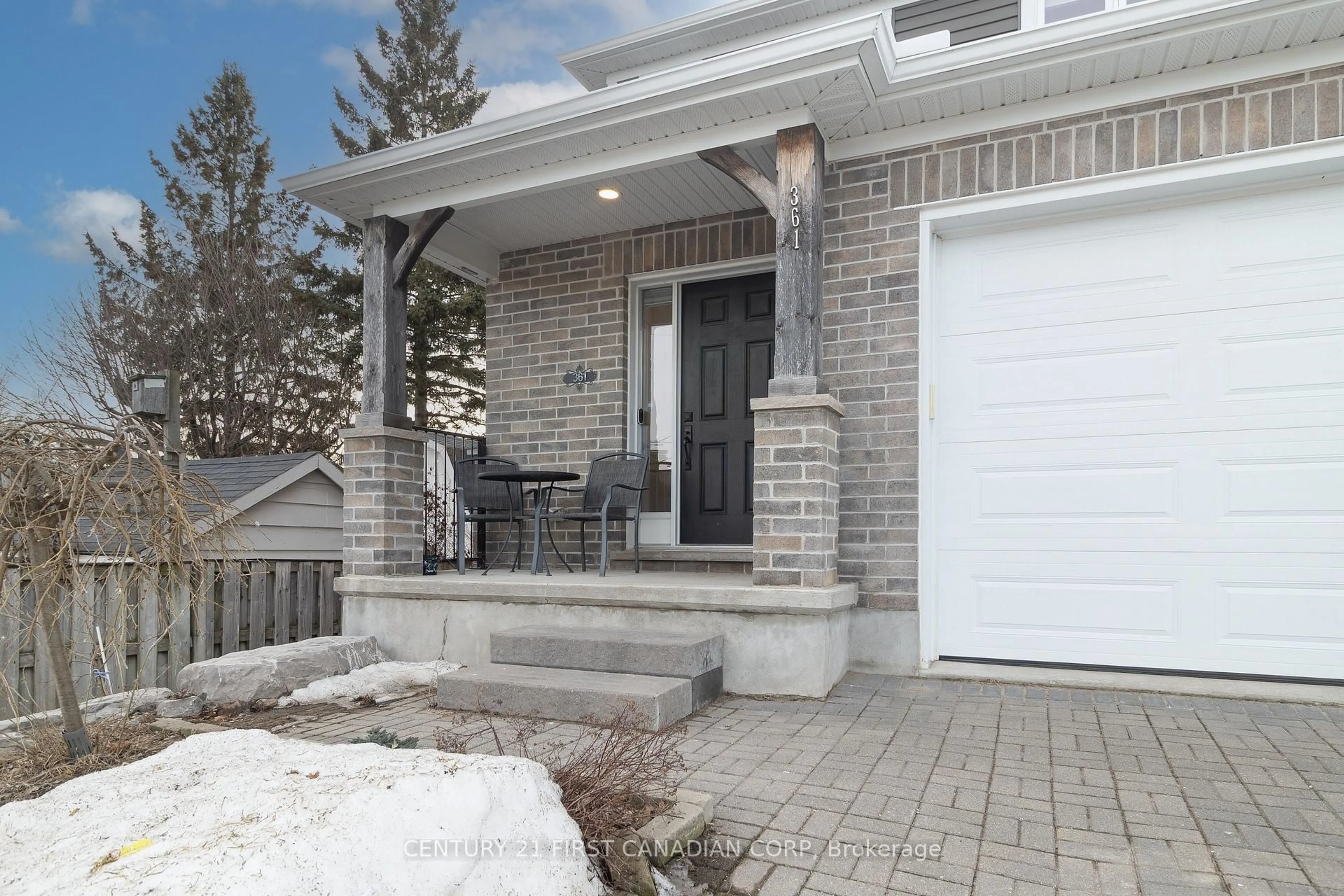 Unknown for 361 Beech St, Lucan Biddulph Ontario N0M 2J0