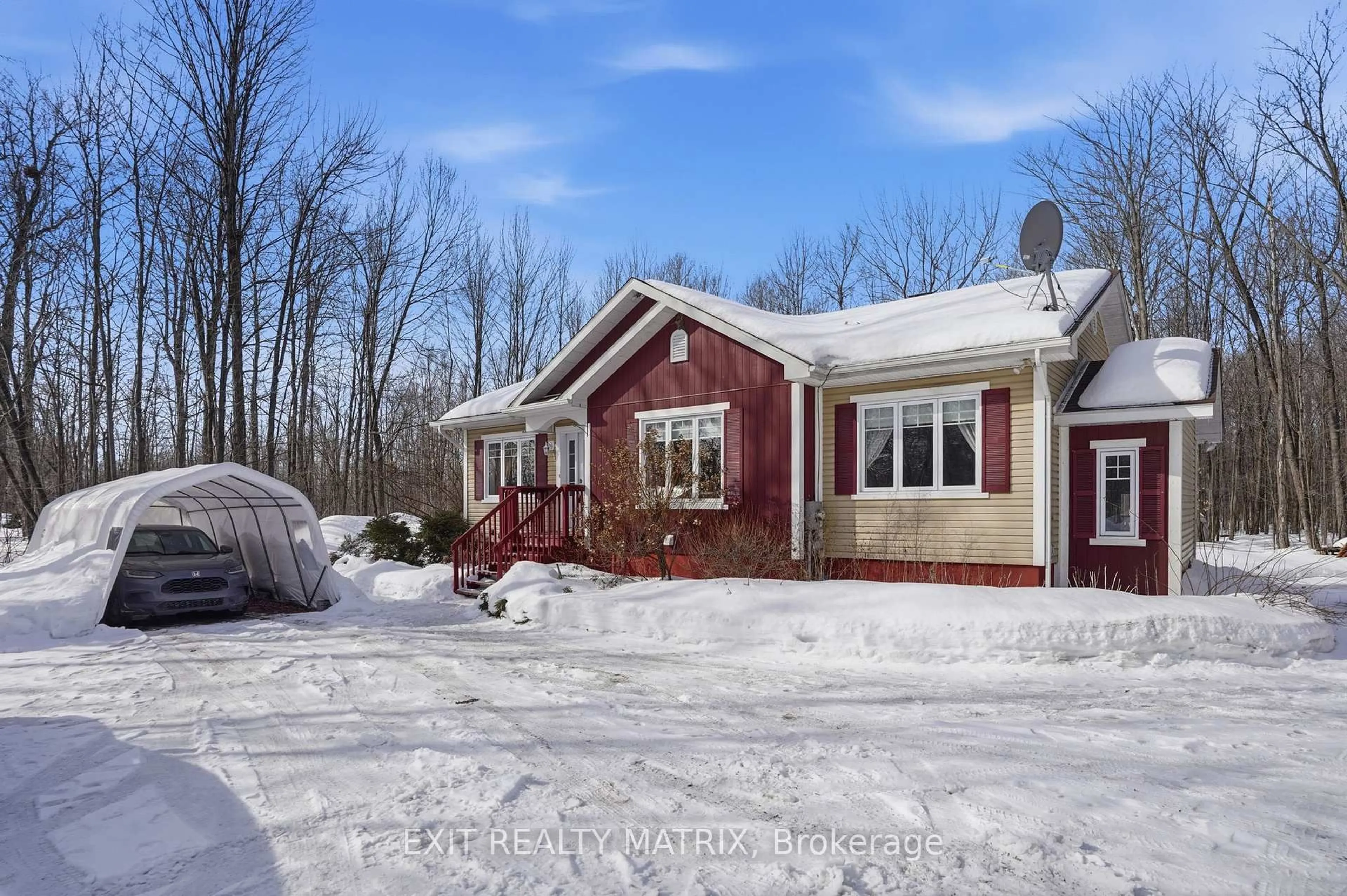 Unknown for 8150 Montee Lemieux Rd, East Hawkesbury Ontario K0B 1M0