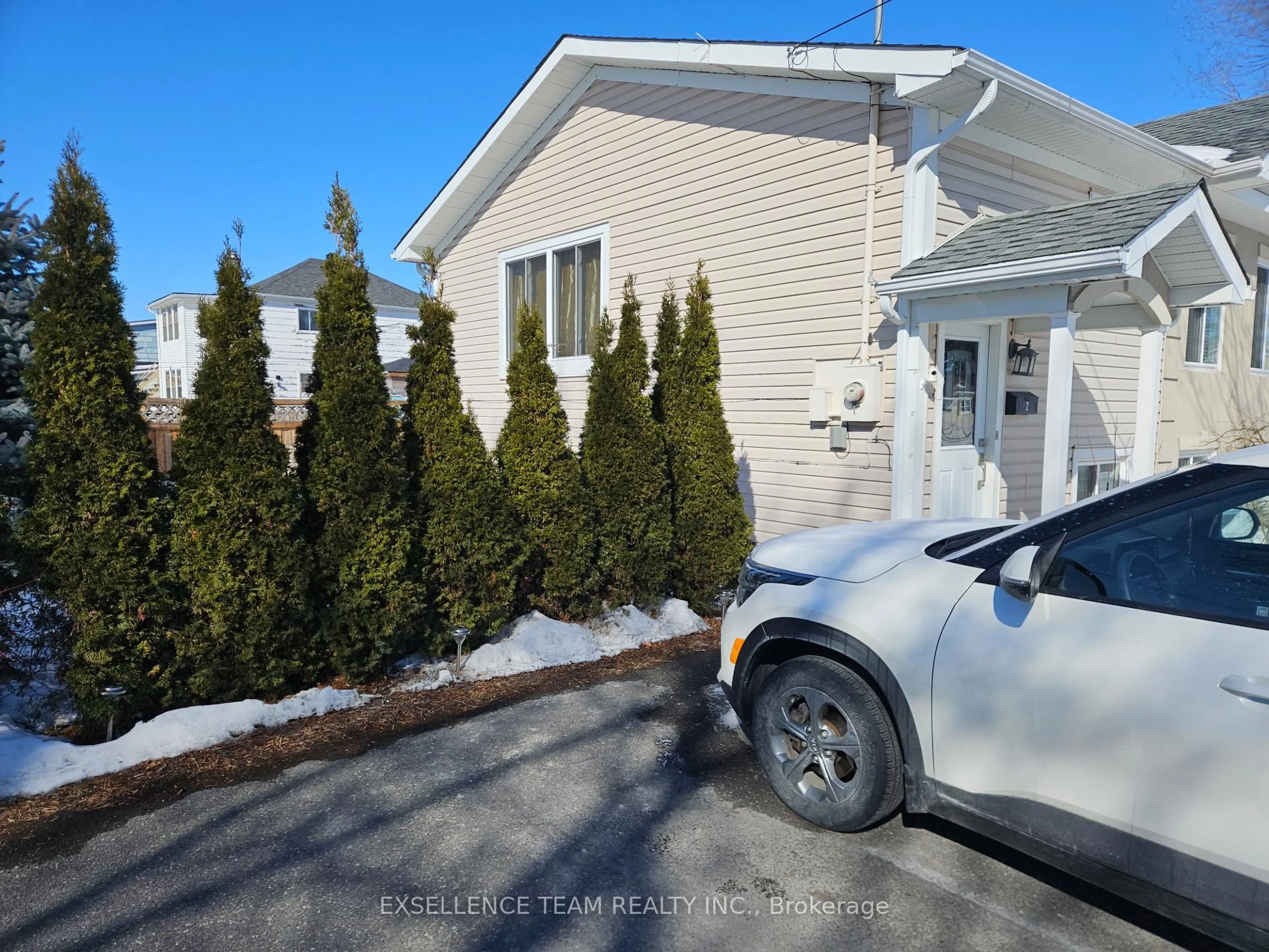 Unknown for 2 Bellamy St, Cornwall Ontario K6J 3K7