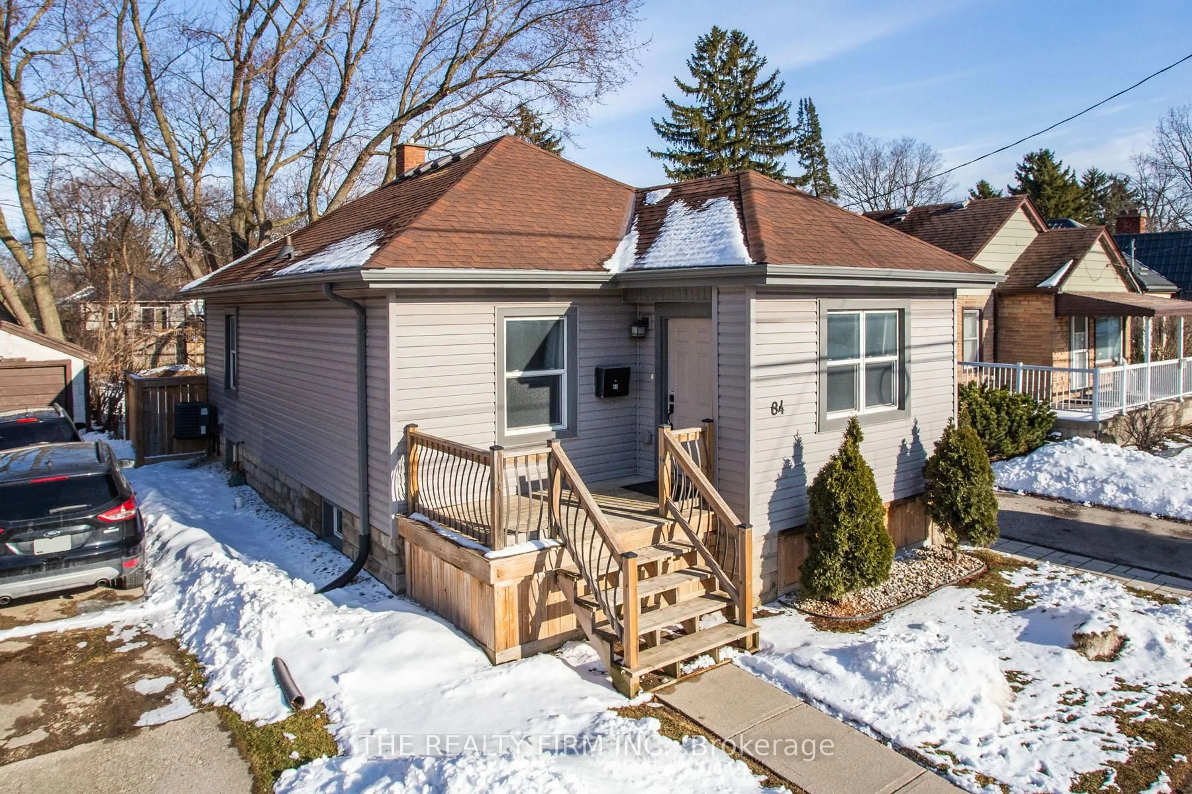 Unknown for 84 Adelaide St, London South Ontario N5Z 3K5