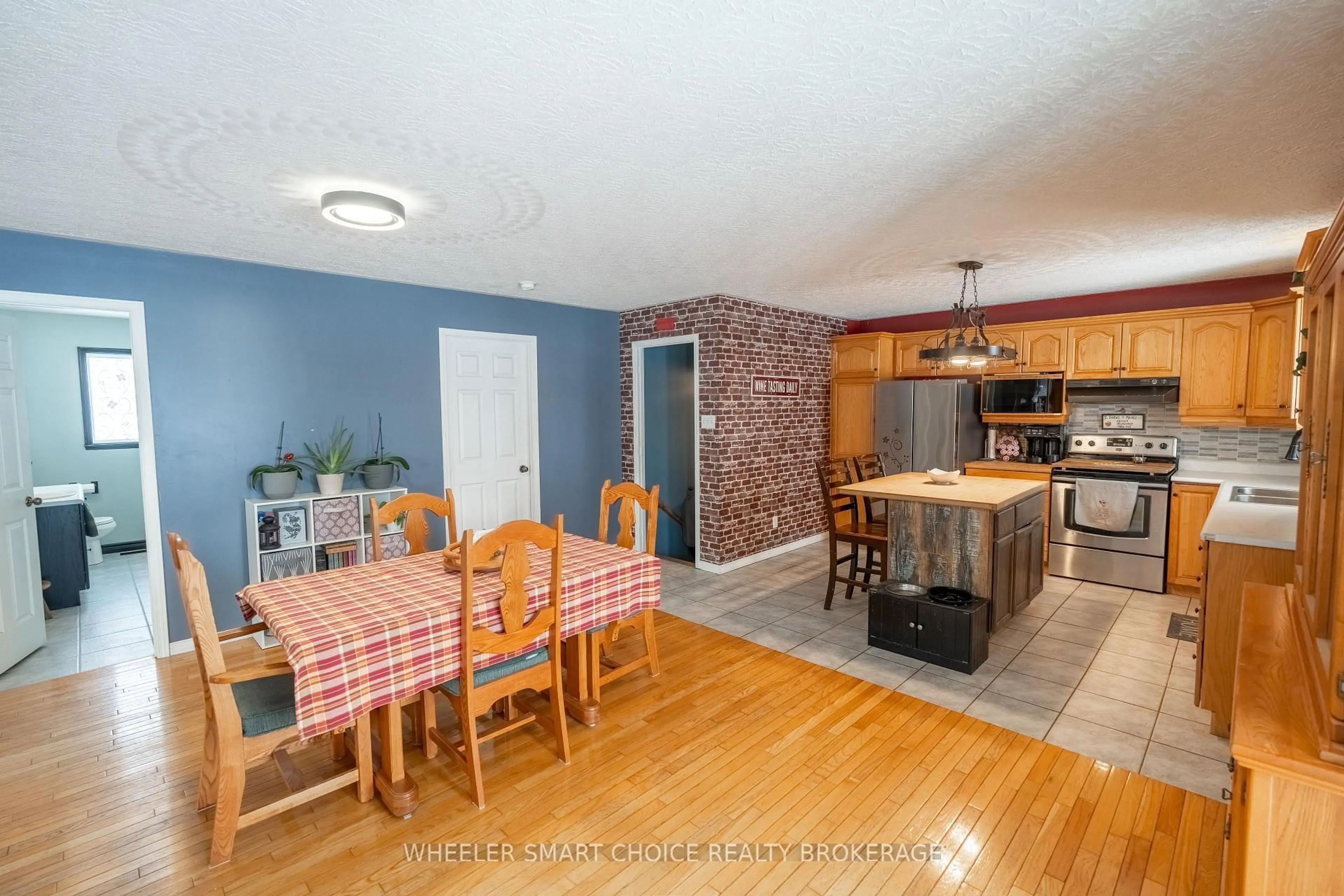 Open concept kitchen, unknown for 16501 Myers Rd, South Stormont Ontario K0C 1R0