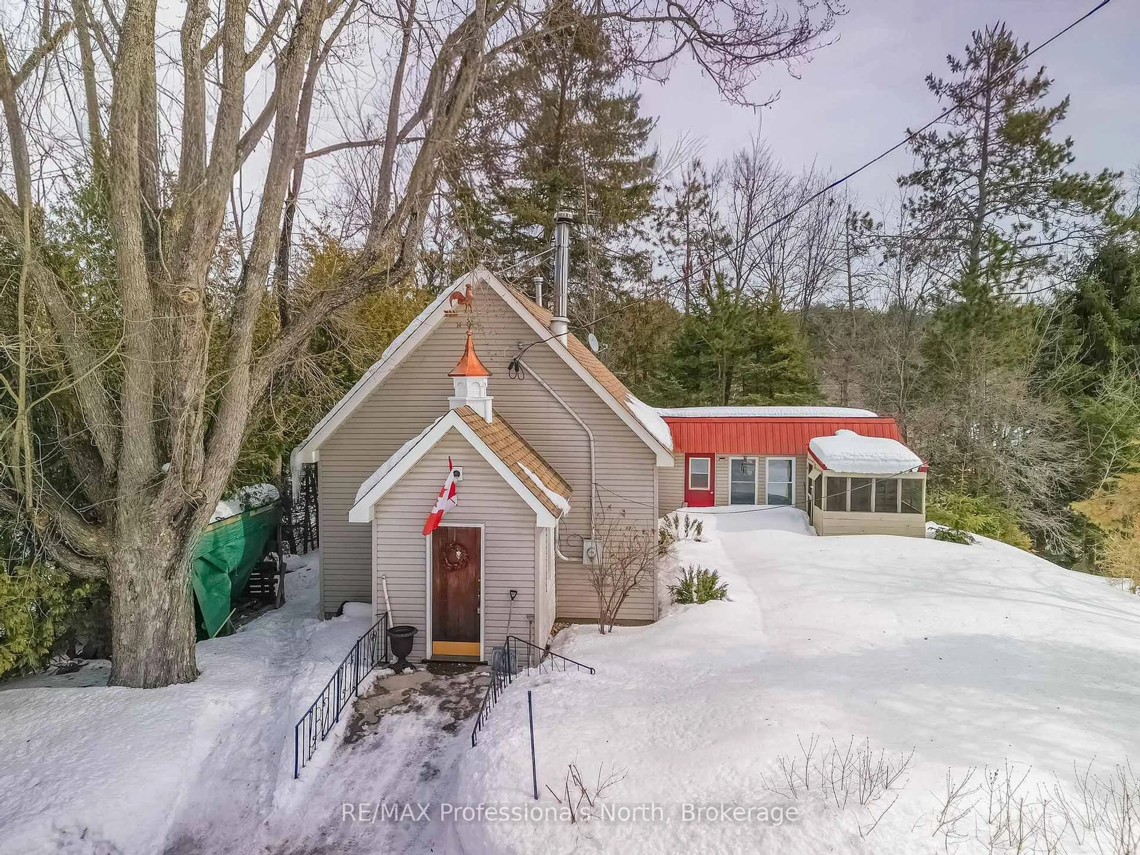 A pic from outside/outdoor area/front of a property/back of a property/a pic from drone, street for 4 Dickson St, Kawartha Lakes Ontario K0M 2A0