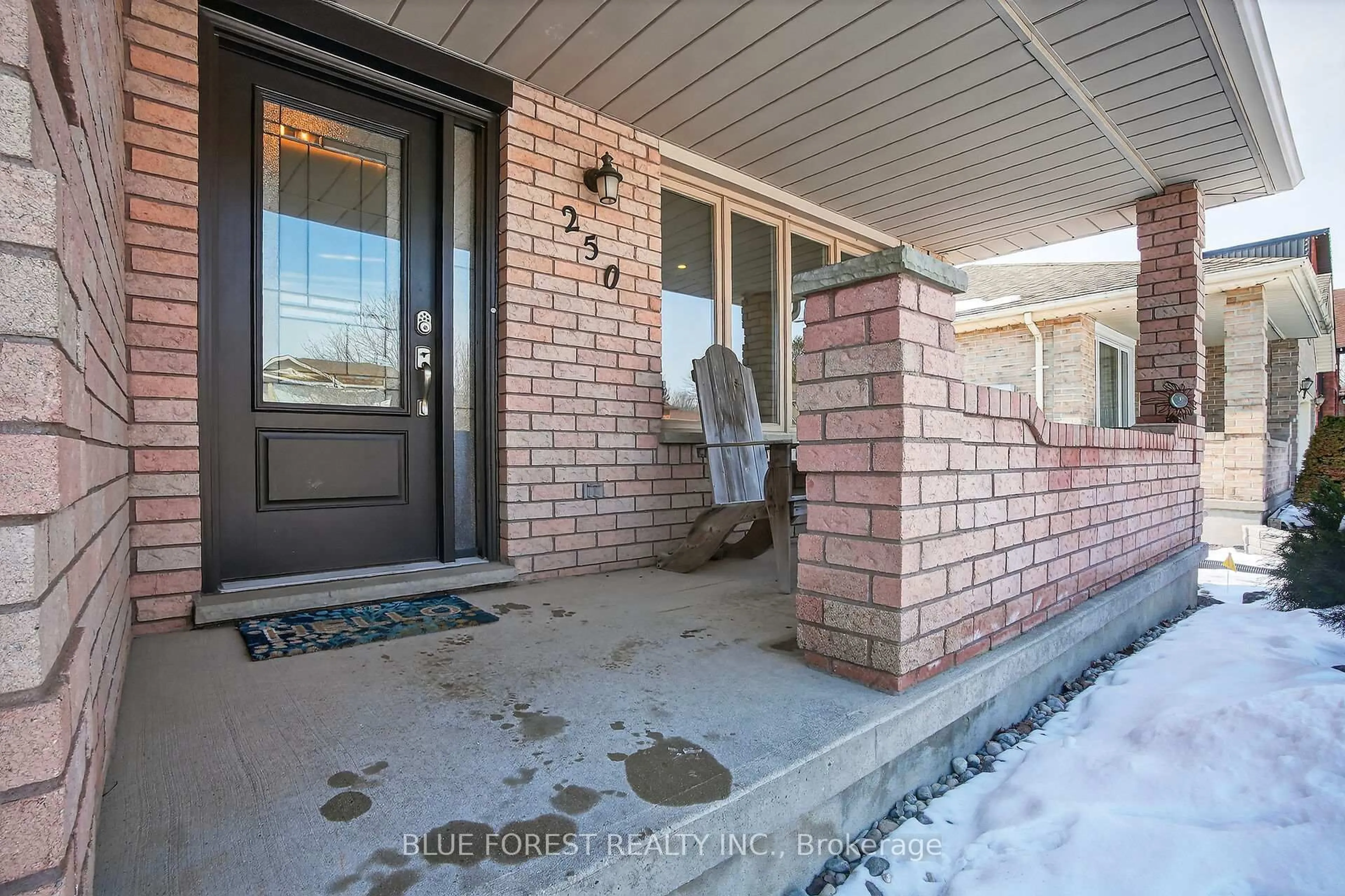 Home with brick exterior material, street for 250 Alder Rd, Ingersoll Ontario N5C 3Z2