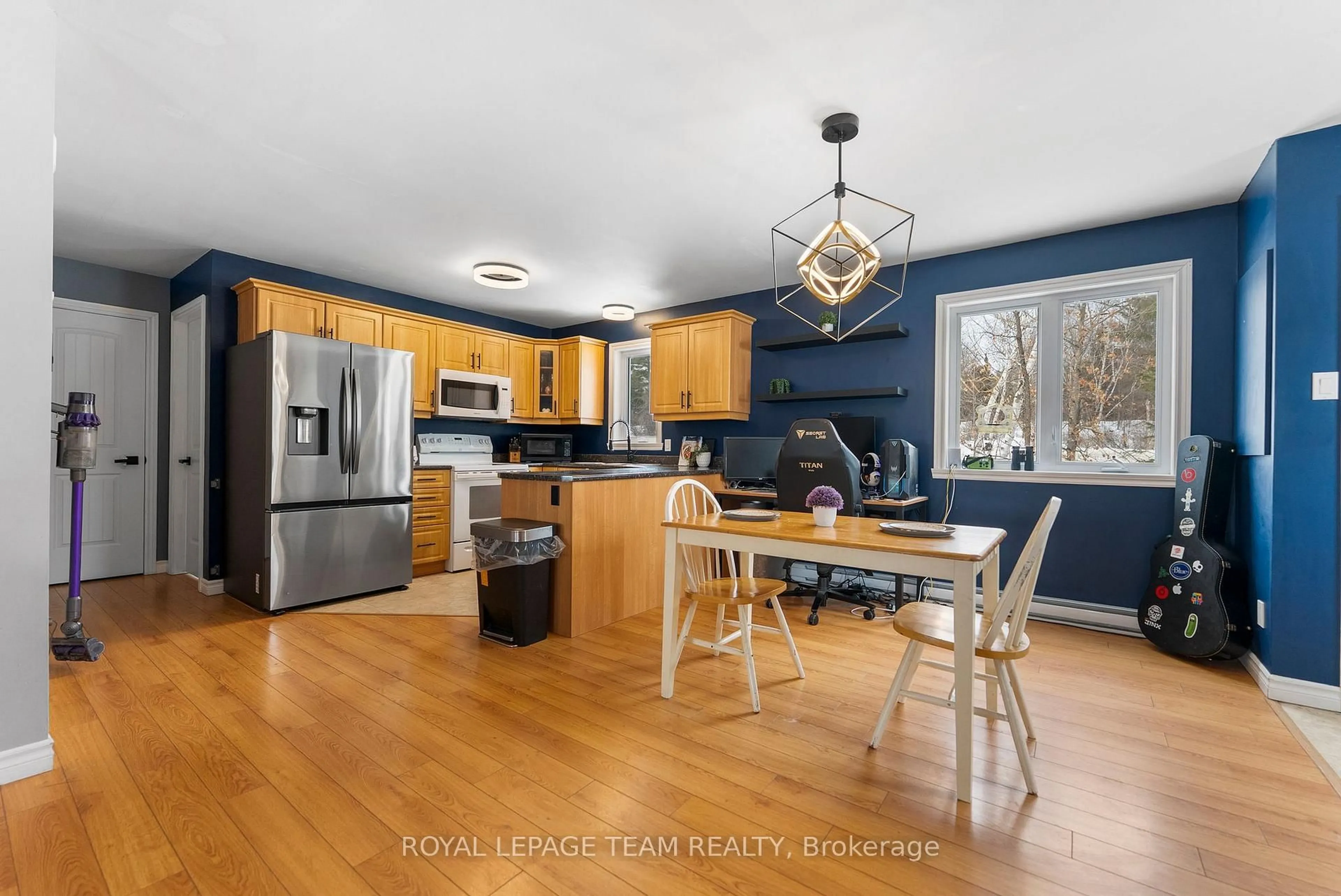 Open concept kitchen, unknown for 1086 Victory Lane, Calabogie Ontario K0J 1H0