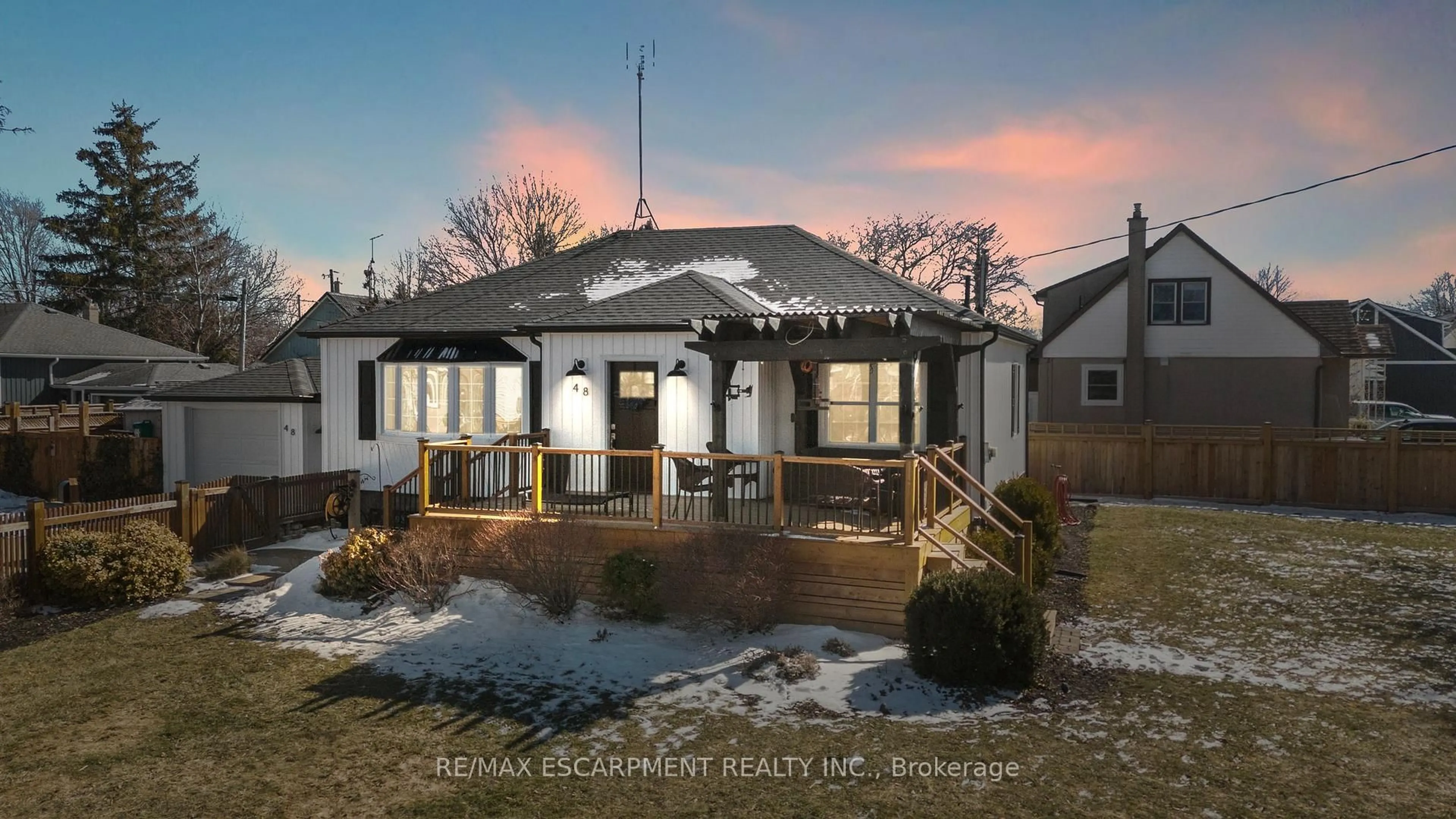 Unknown for 48 Windsor Rd, St. Catharines Ontario L2N 3A4