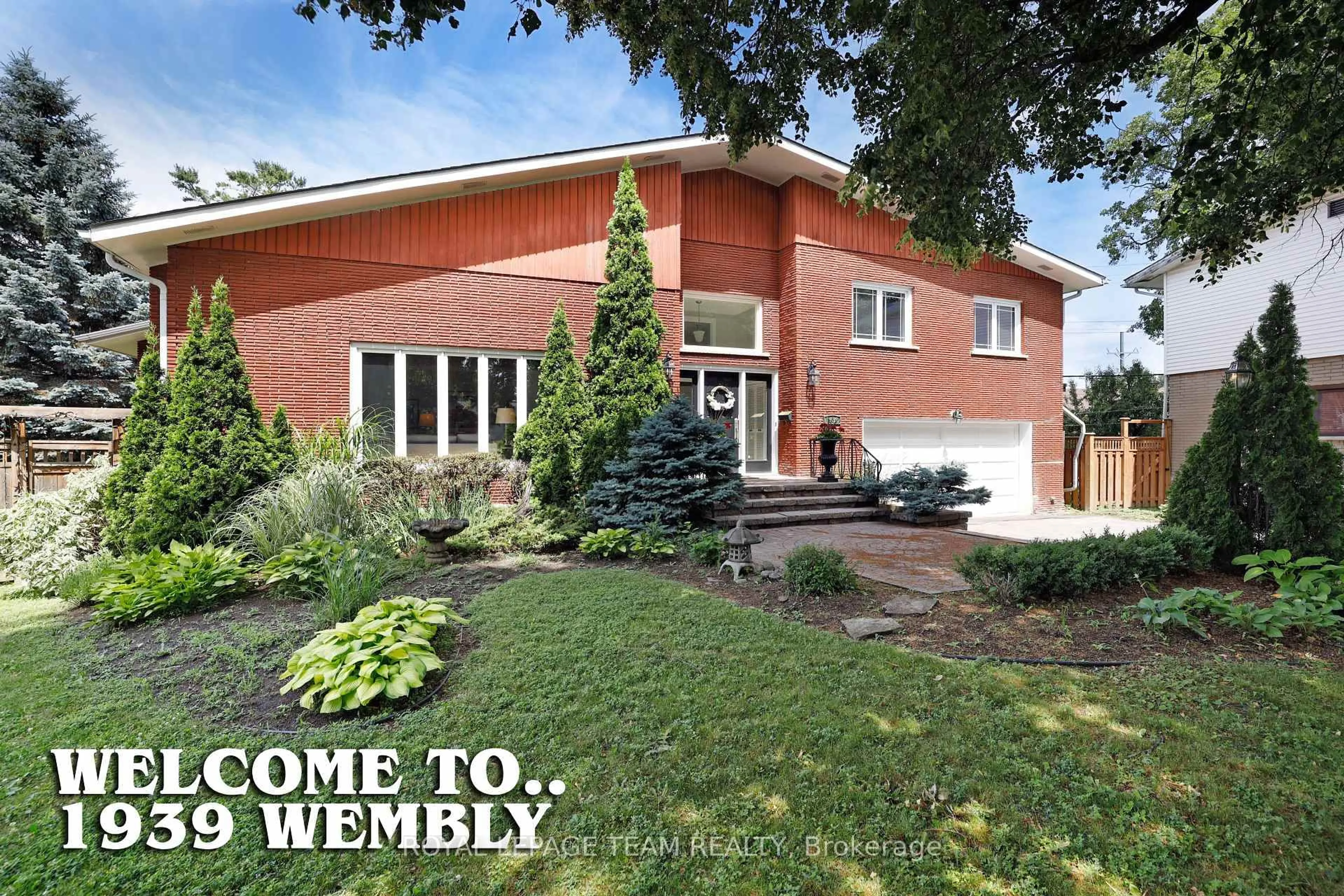 Home with brick exterior material, street for 1939 Wembley Ave, Ottawa Ontario K2A 1A8