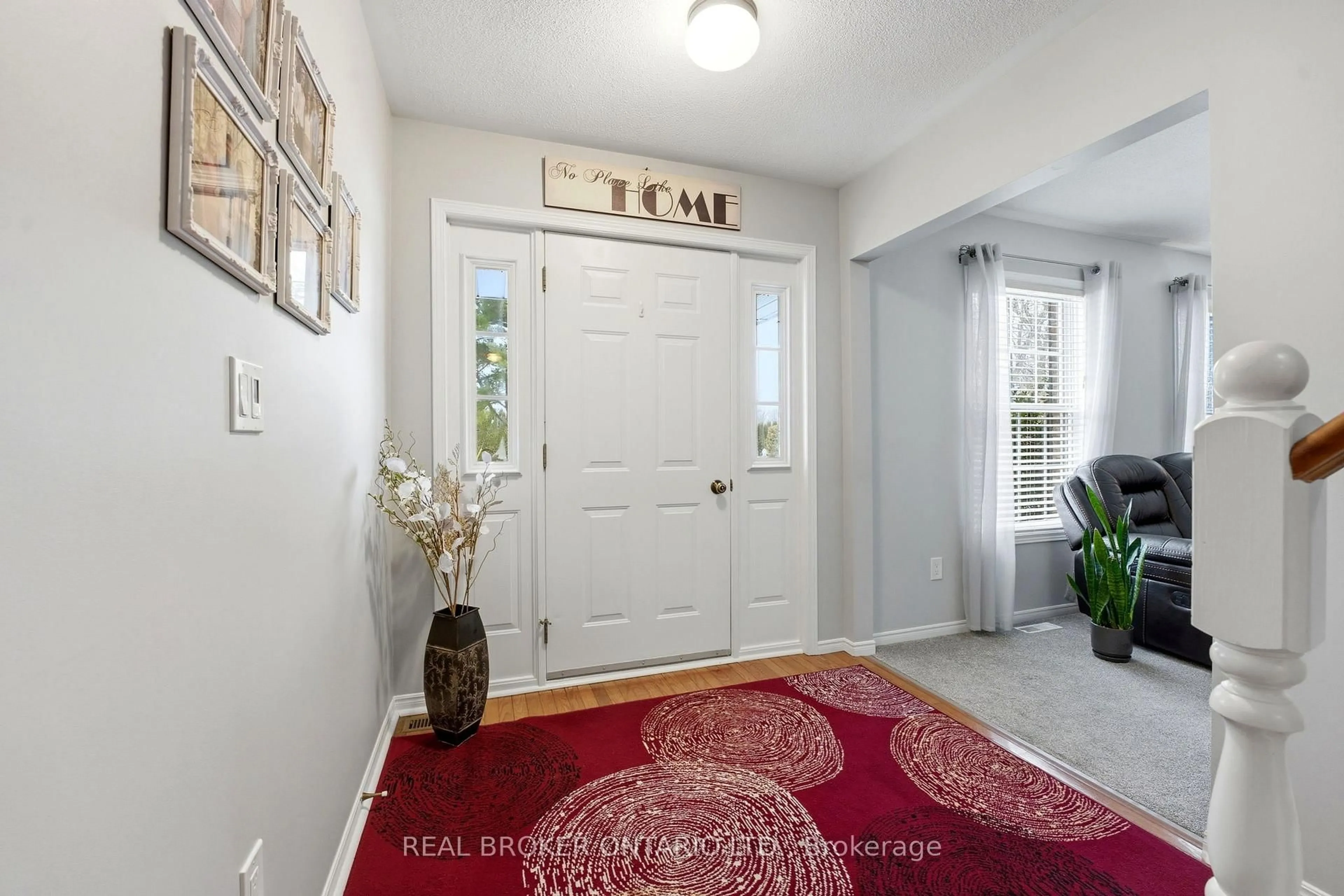Indoor entryway for 10475 Plank Rd, Bayham Ontario N0J 1H0
