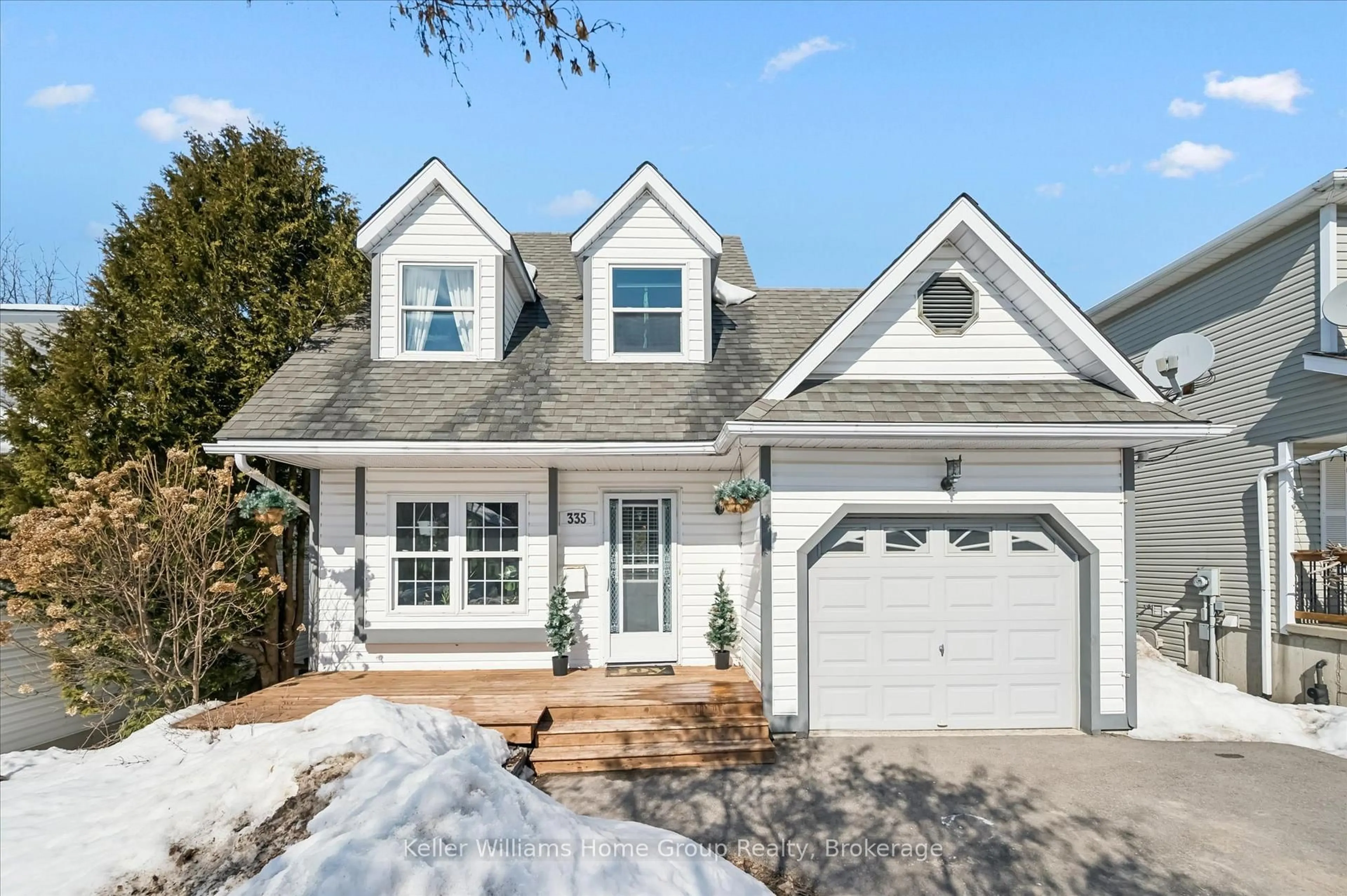 Home with vinyl exterior material, street for 335 Highland Rd, Centre Wellington Ontario N1M 3N8