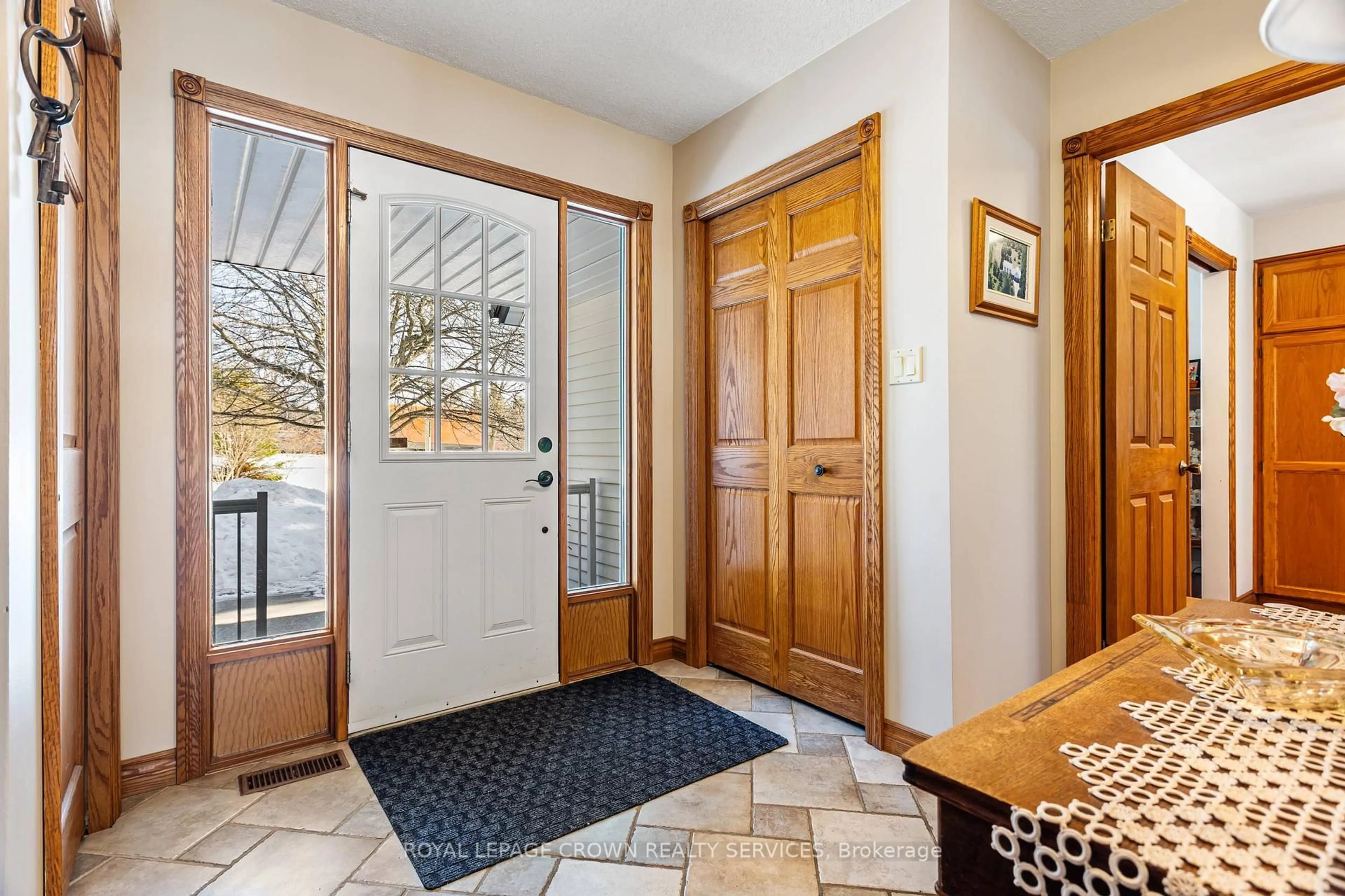 Indoor entryway for 4944 Wellington Rd 29, Guelph/Eramosa Ontario N1H 6H8