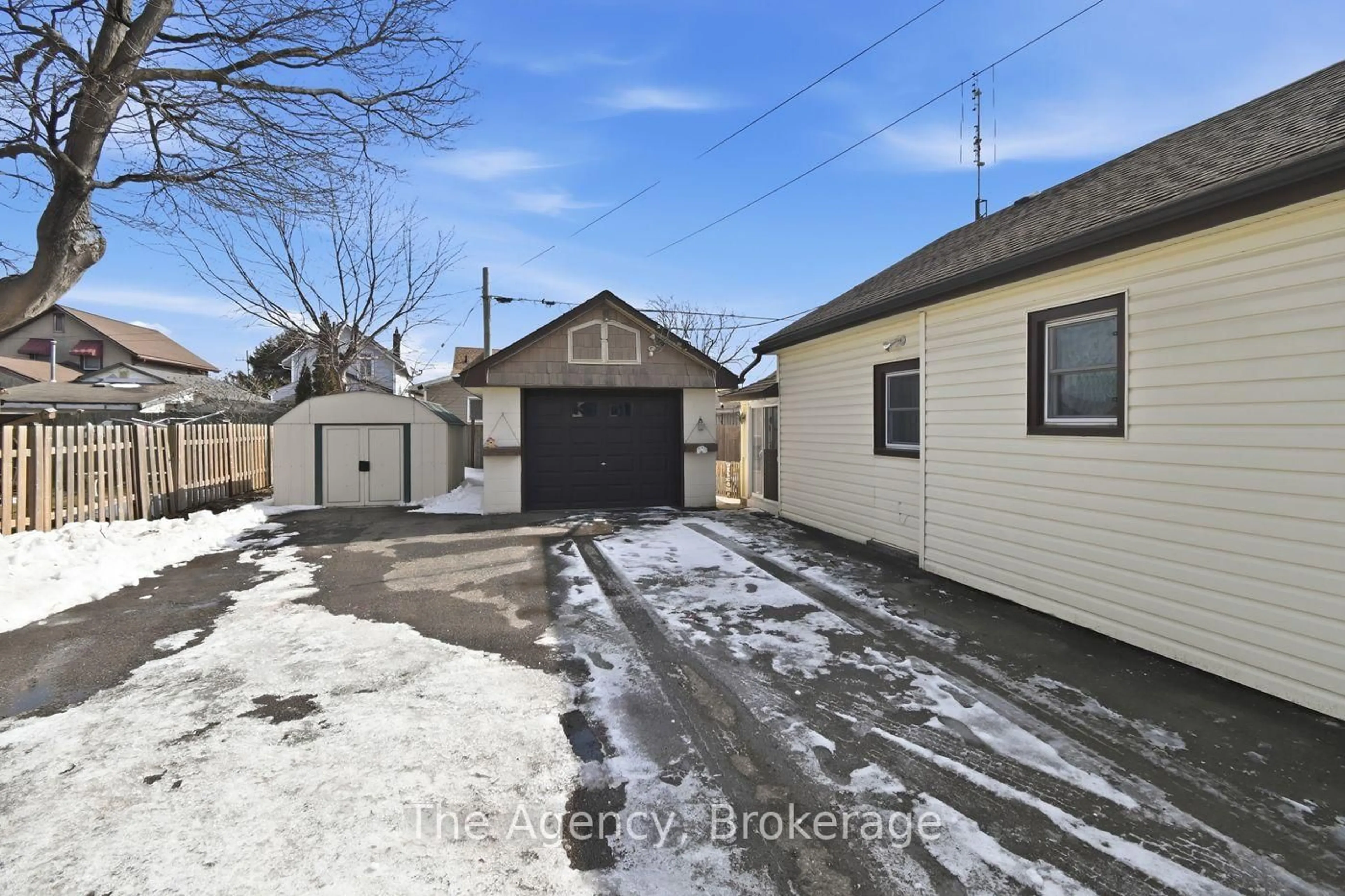 Unknown for 80 Knoll St, Port Colborne Ontario L3K 5A6