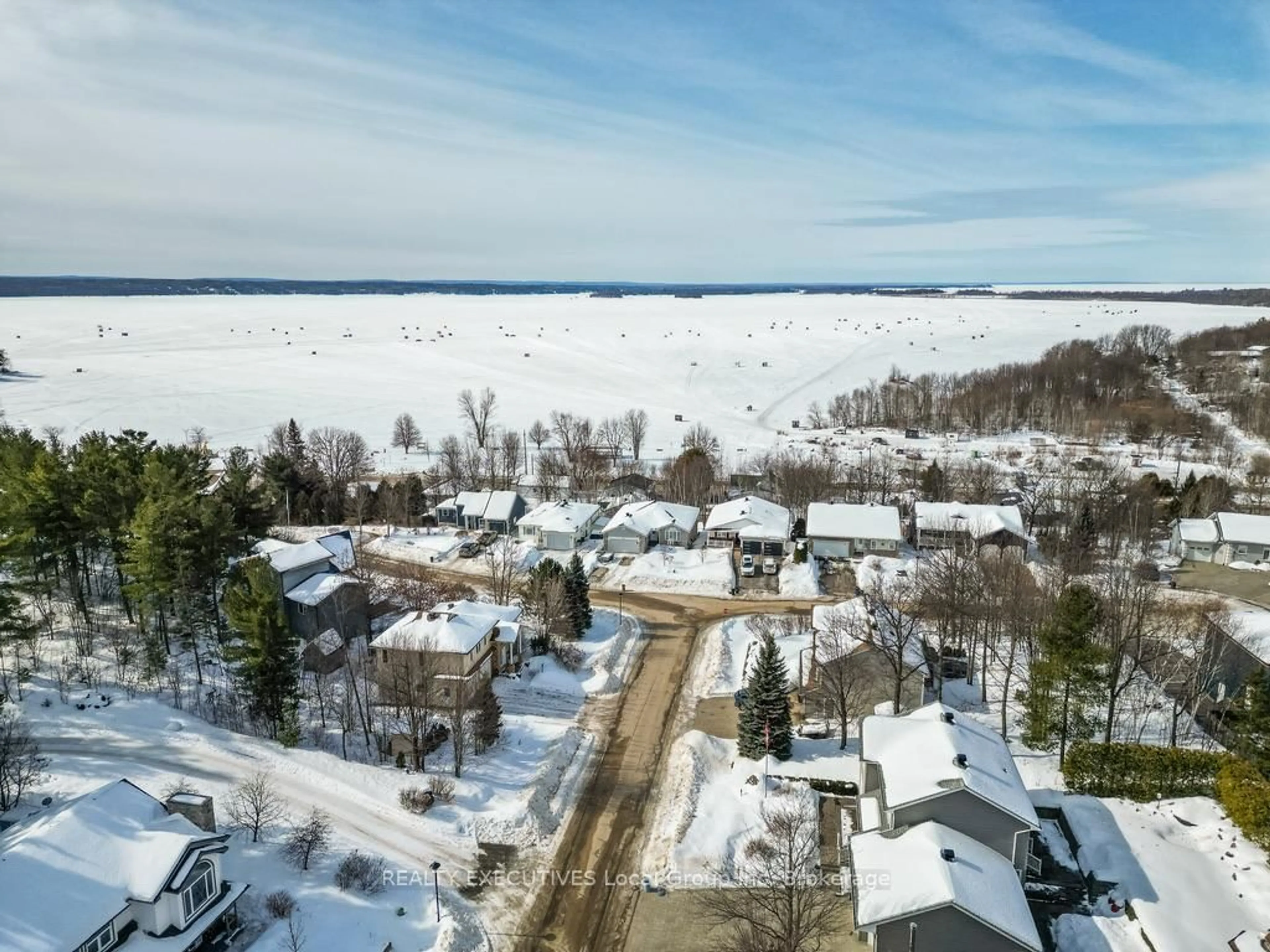 A pic from outside/outdoor area/front of a property/back of a property/a pic from drone, water/lake/river/ocean view for 91 Woodlands Dr, Callander Ontario P0H 1H0