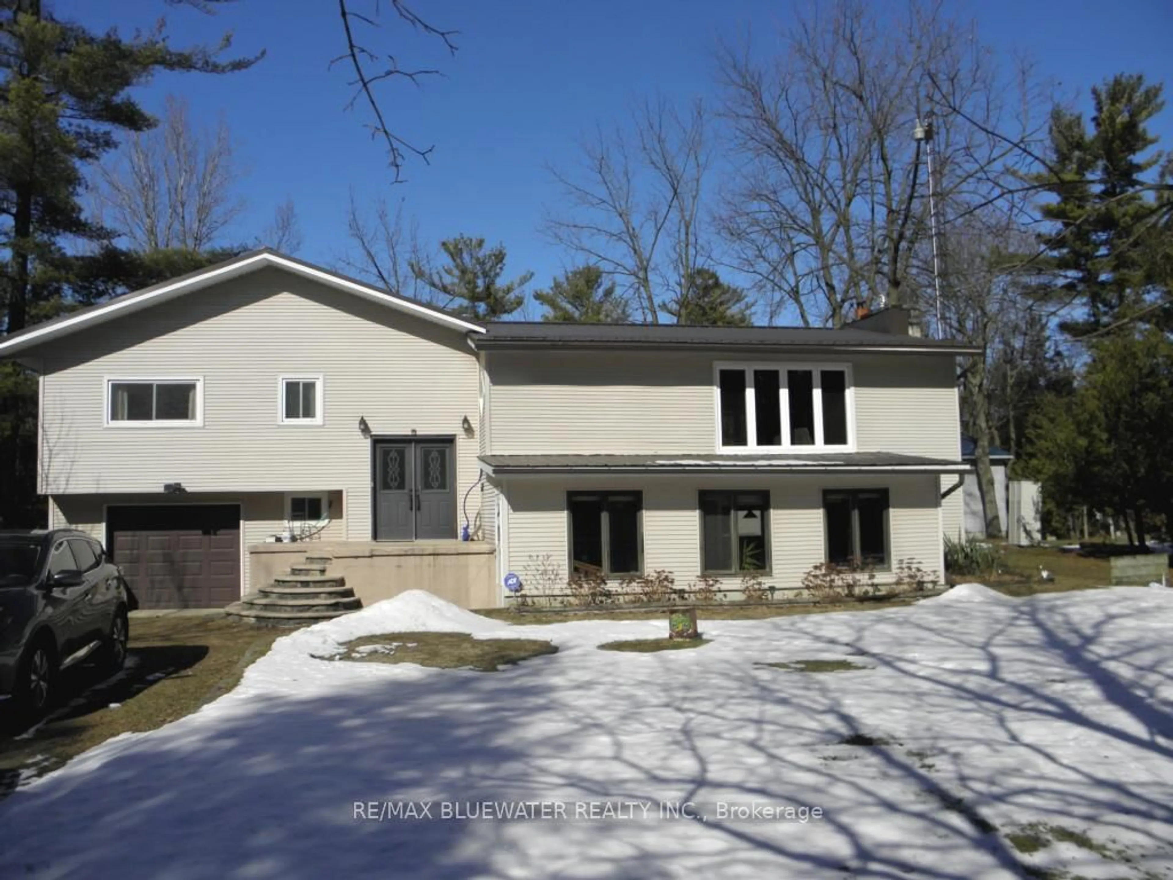 Home with vinyl exterior material, street for 6386 Victoria Ave, Lambton Shores Ontario N0N 1J2