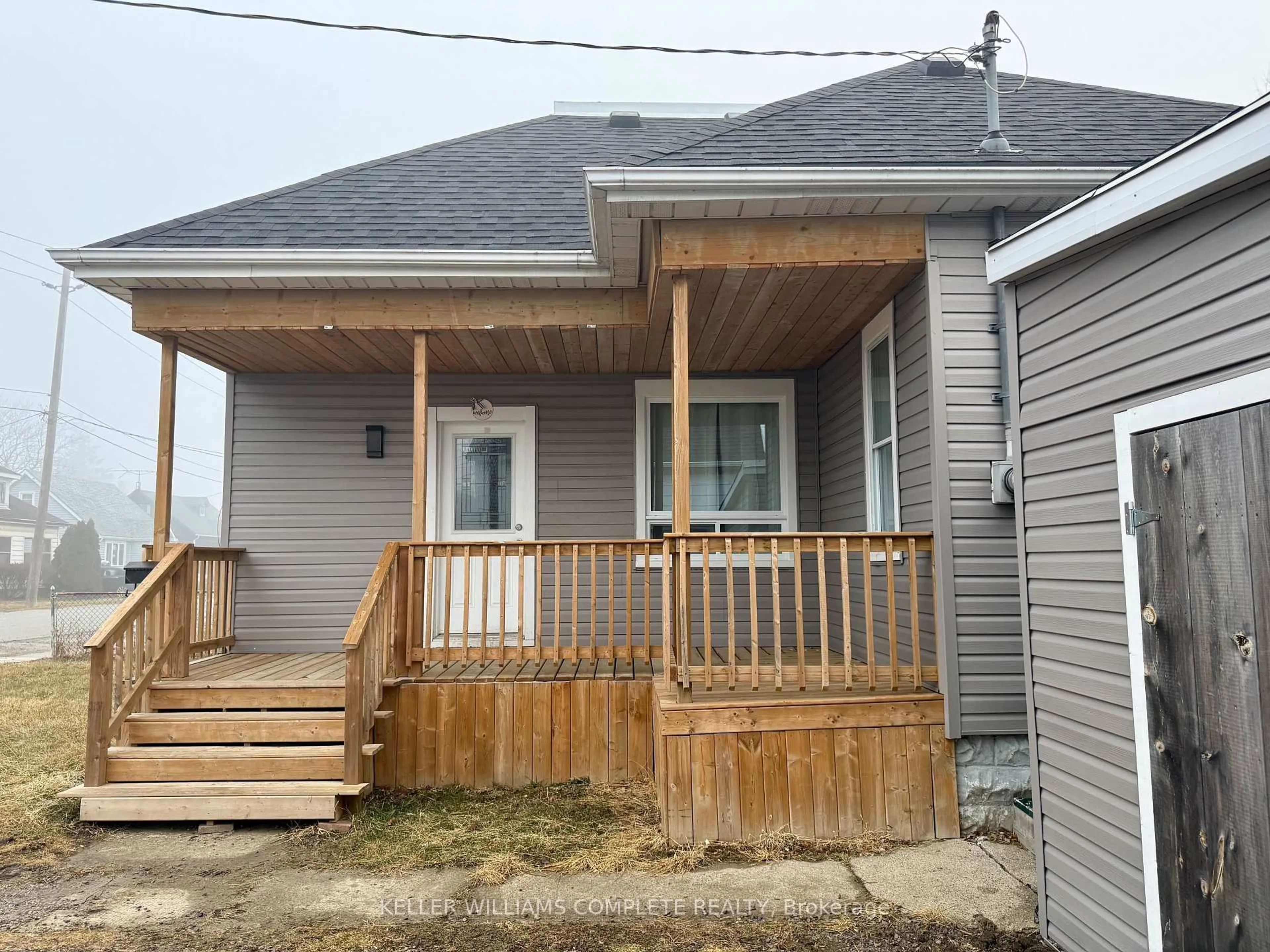 Unknown for 318 Lafontaine St, Chatham-Kent Ontario N8A 4H9