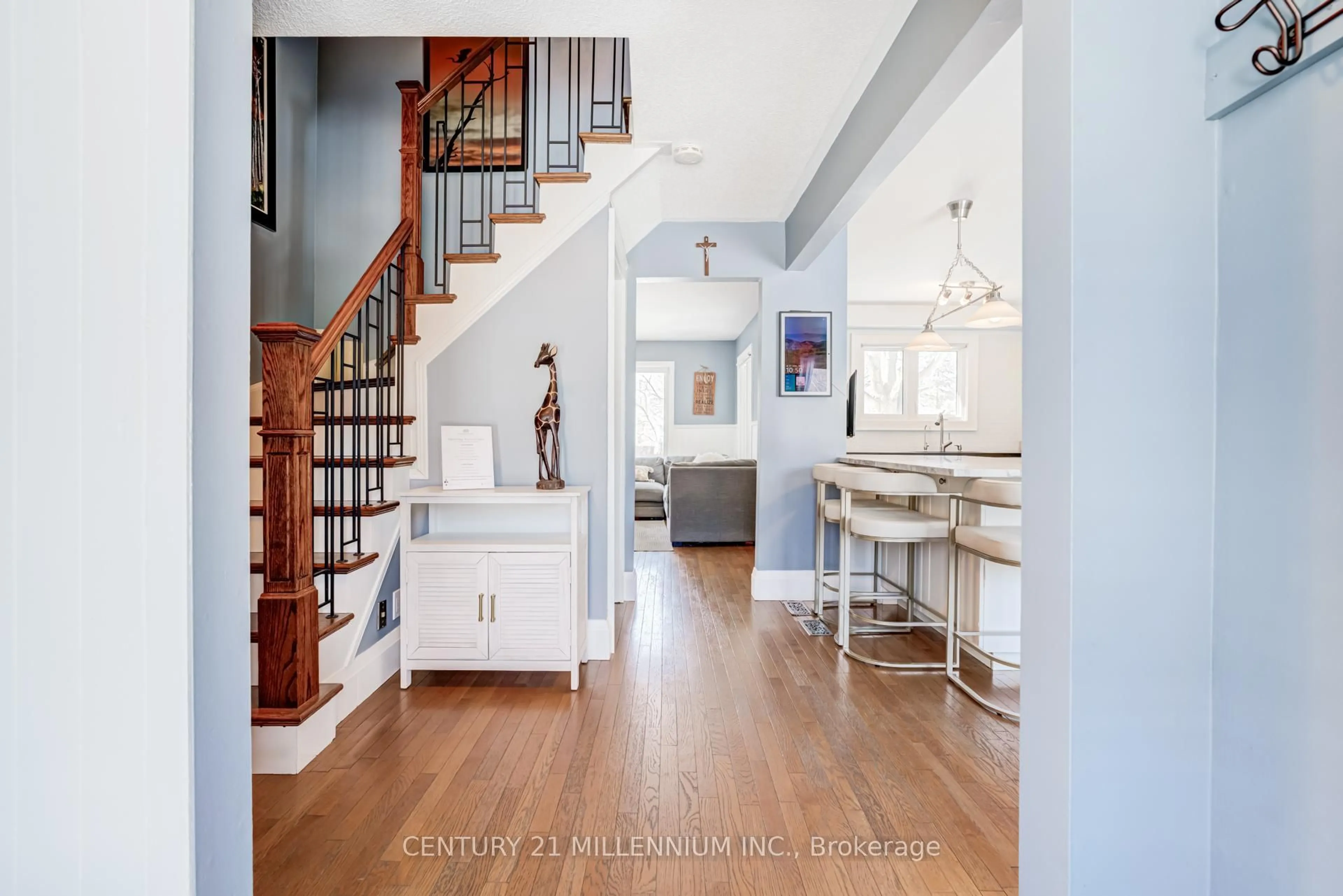 Indoor entryway for 40 Erinlea Cres, Erin Ontario N0B 1T0