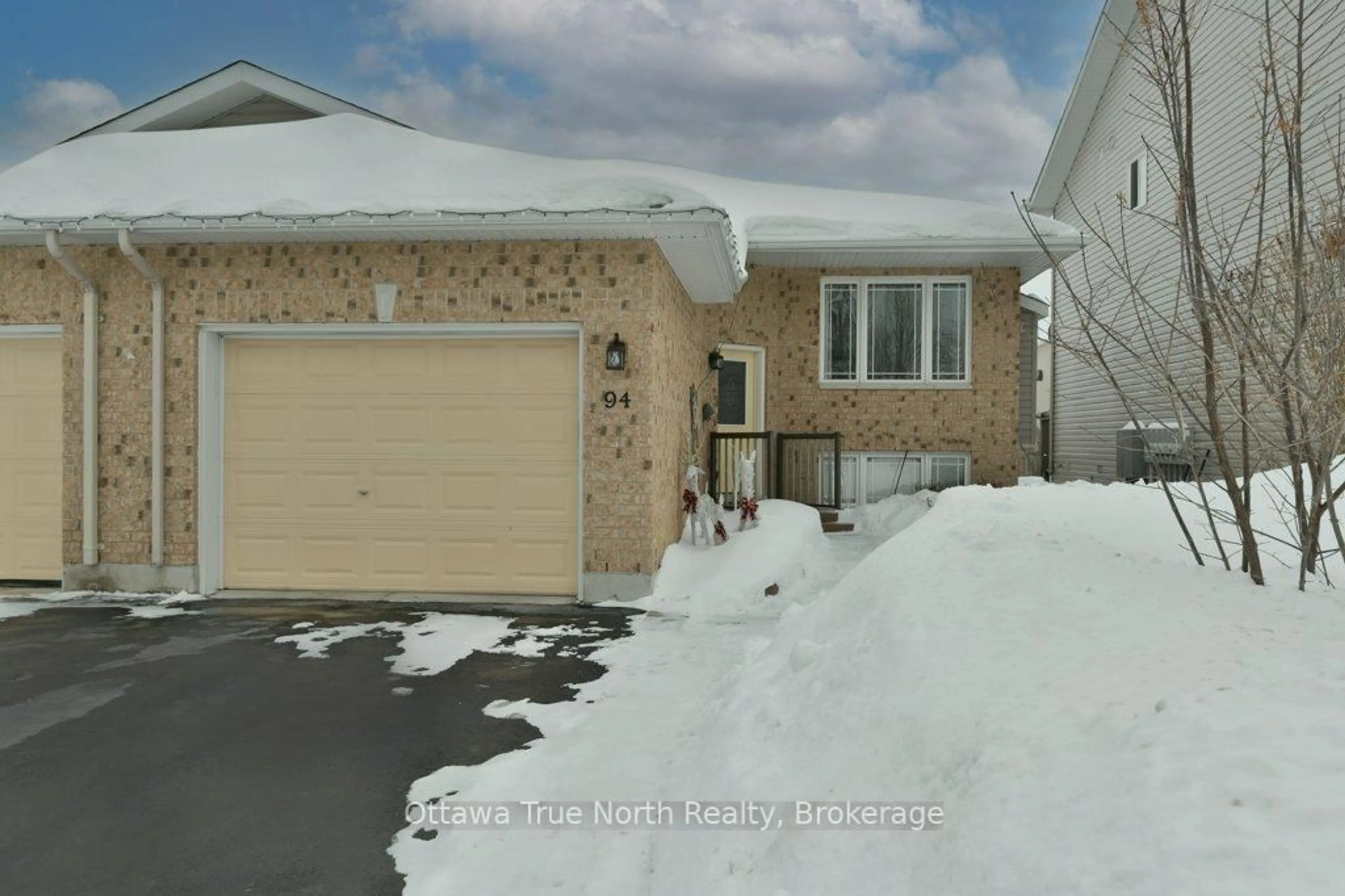 Unknown for 94 Thomas St, Arnprior Ontario K7S 3R2