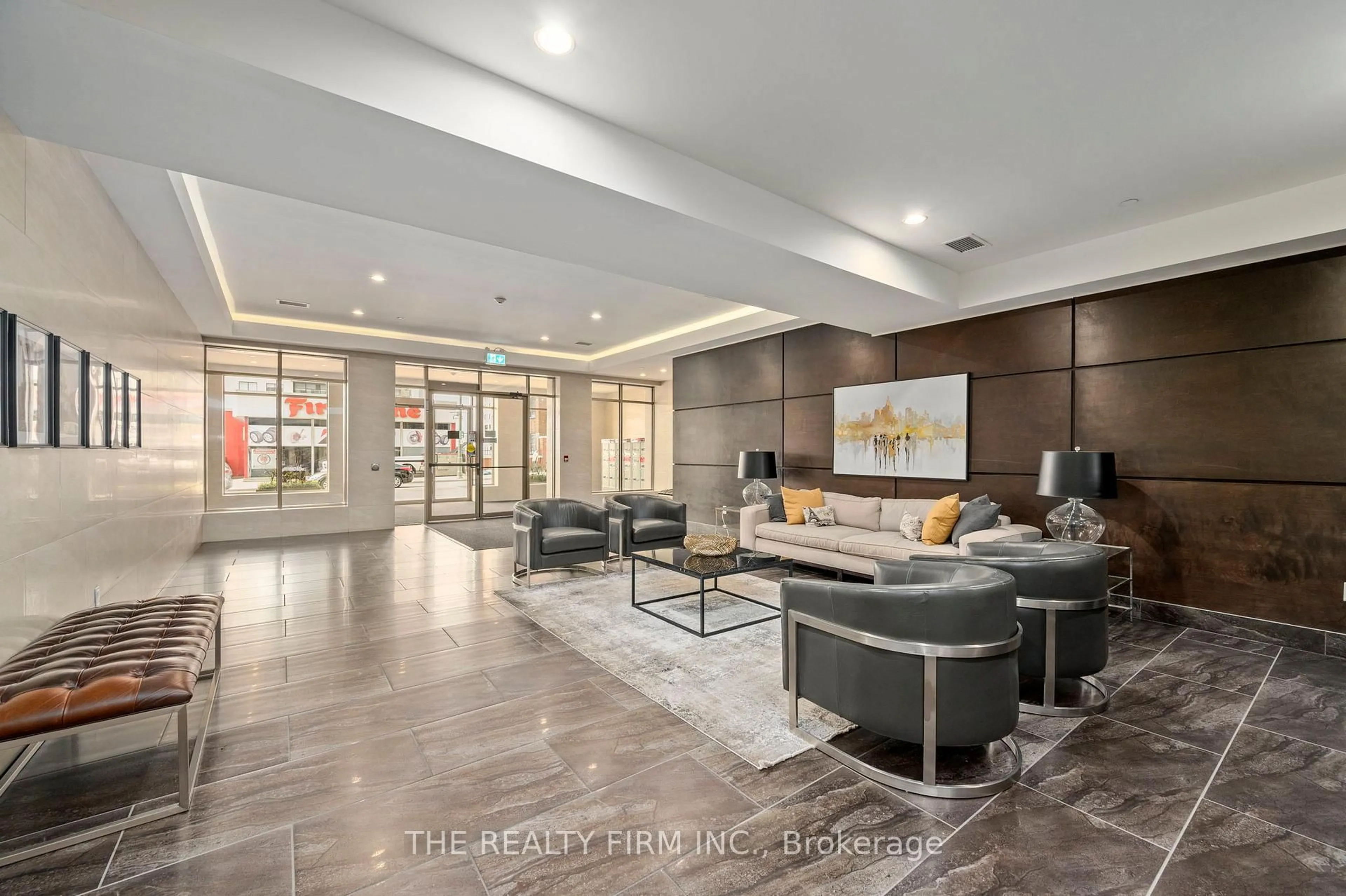 Lobby for 330 Ridout St #1708, London East Ontario N6A 0A7