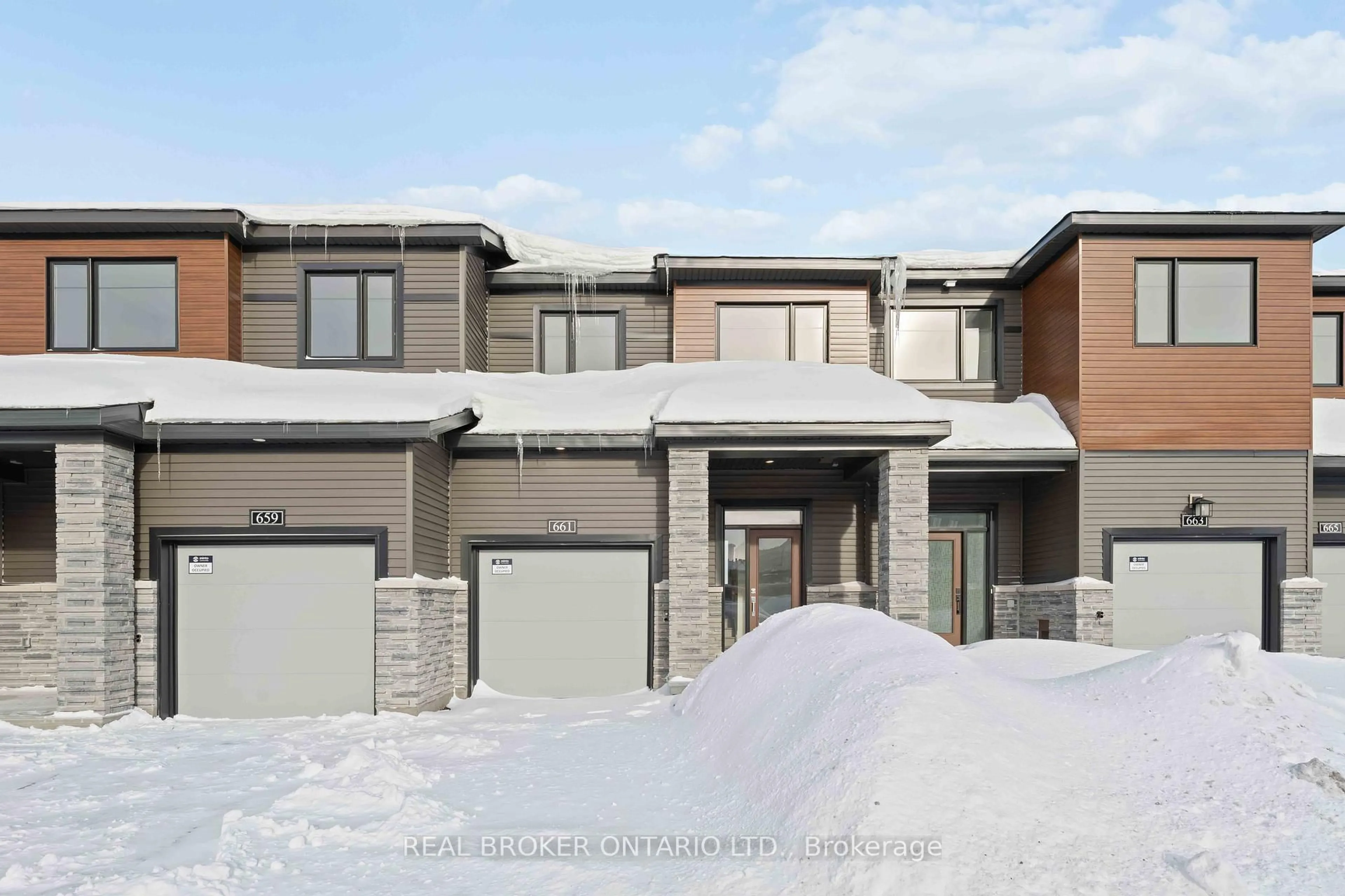 Home with brick exterior material, street for 661 Hamsa St, Ottawa Ontario K2J 6Z7