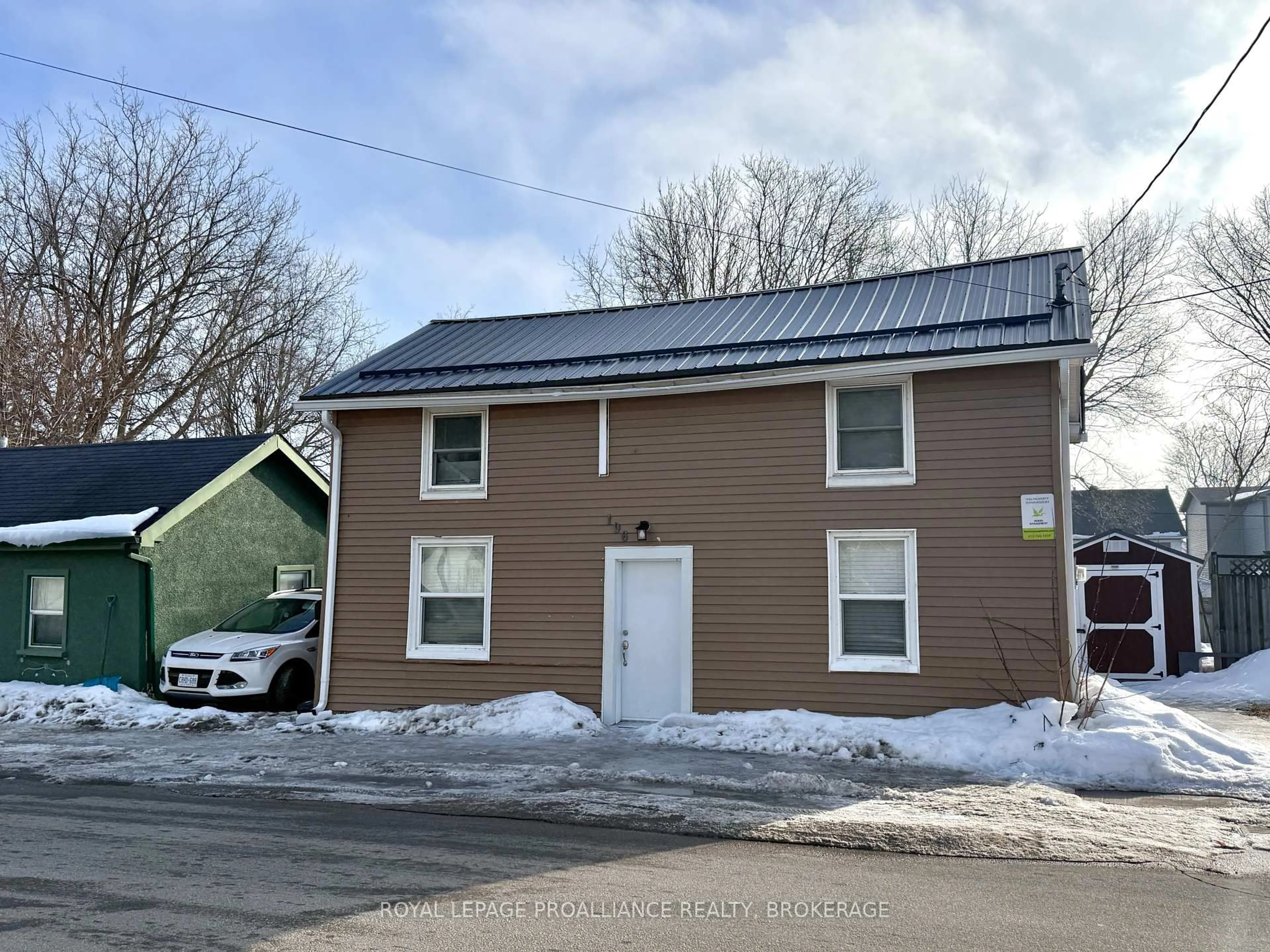 Unknown for 196 York St, Kingston Ontario K7K 1R4