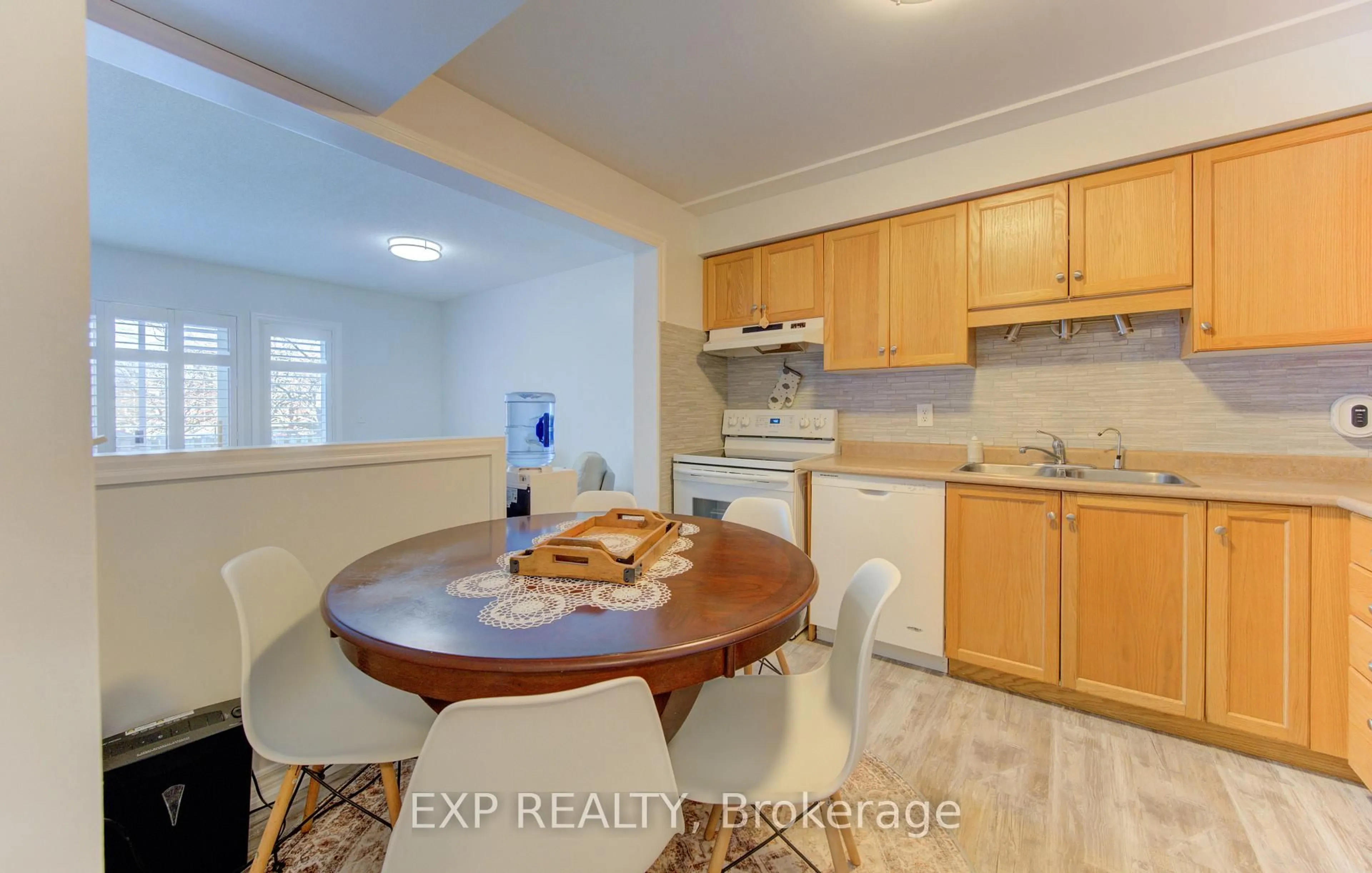 Standard kitchen, unknown for 400 Wilson Ave #27, Kitchener Ontario N2C 2S1