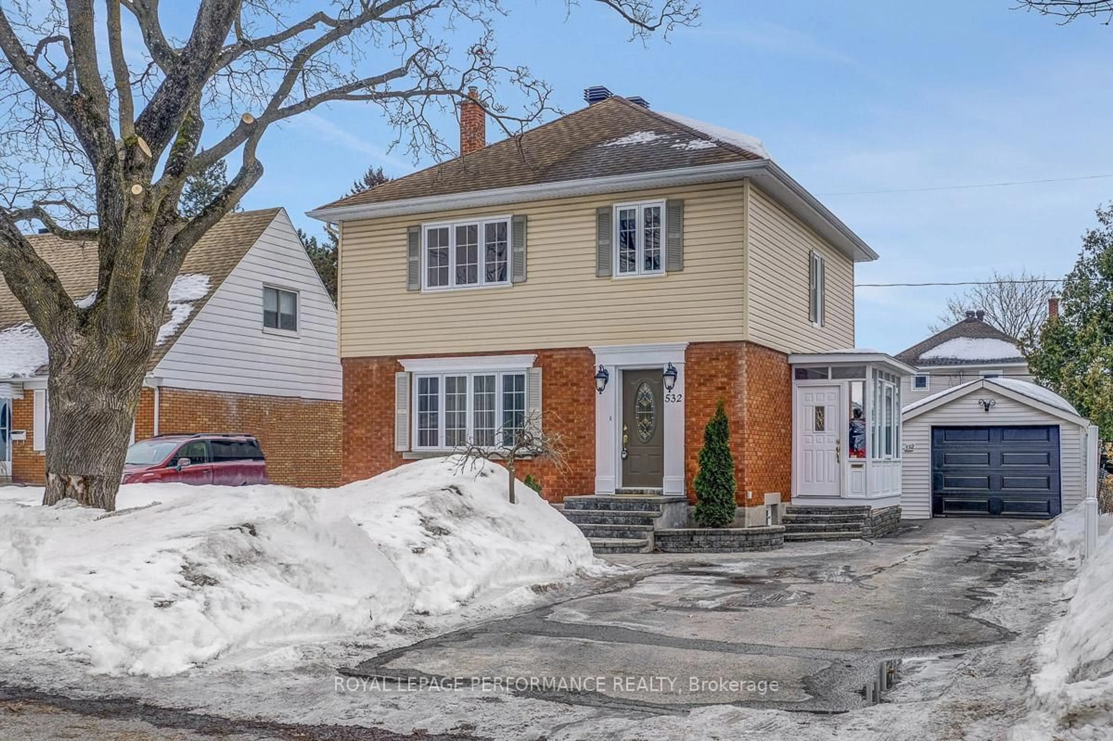 Unknown for 532 Alesther St, Ottawa Ontario K1K 1J3