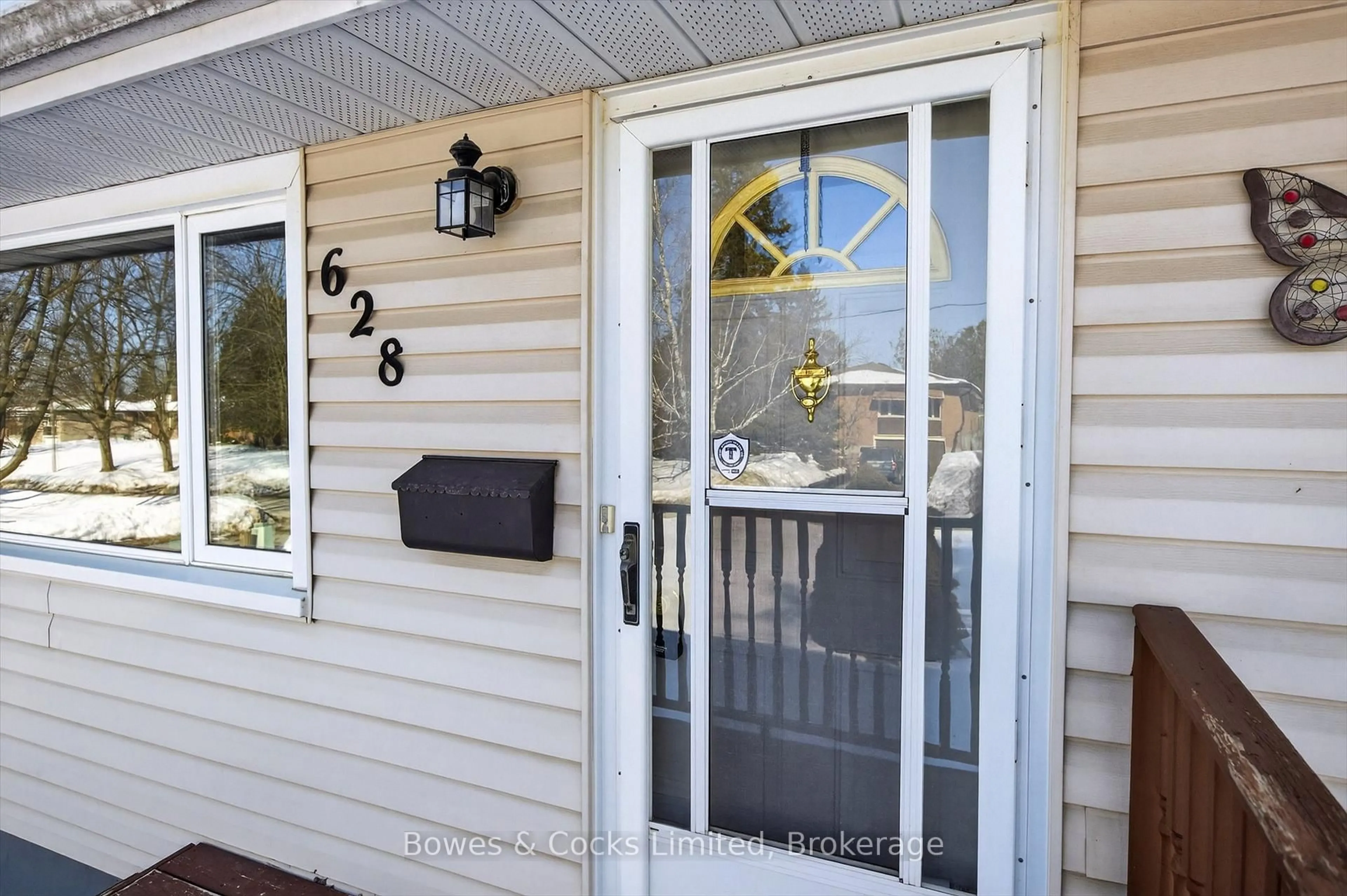 Home with vinyl exterior material, street for 628 Corrigan Cres, Peterborough Ontario K9J 7N8