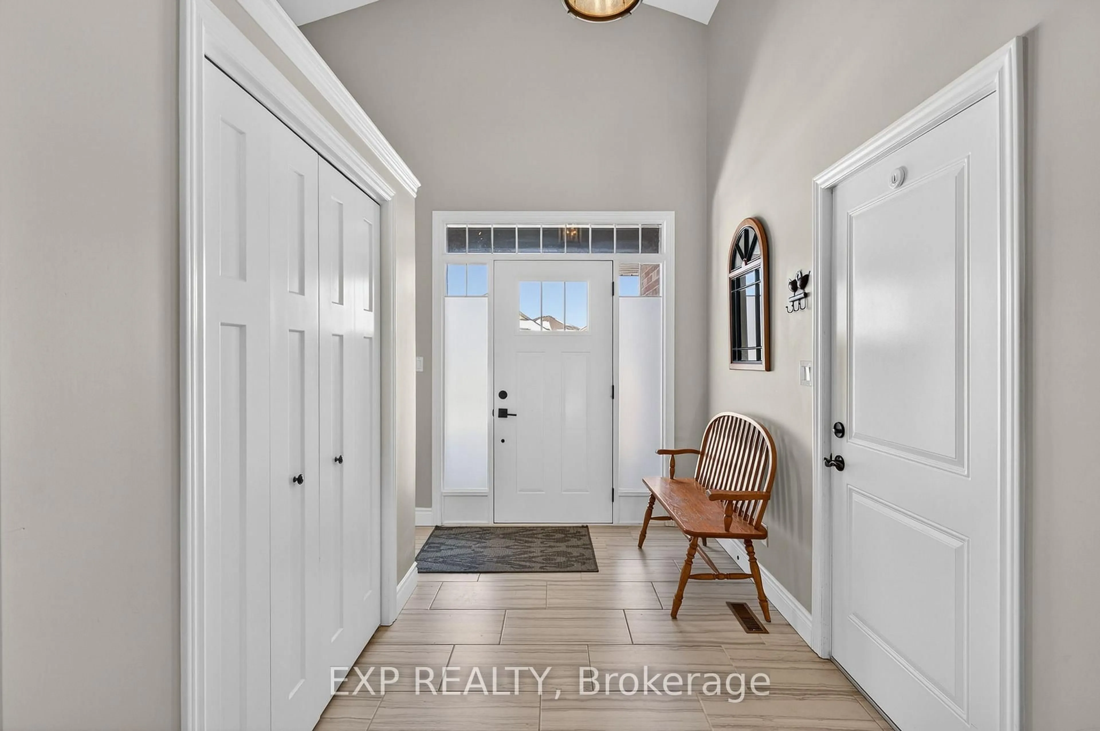 Indoor entryway for 15 Kempton Ave, Belleville Ontario K8N 0E8