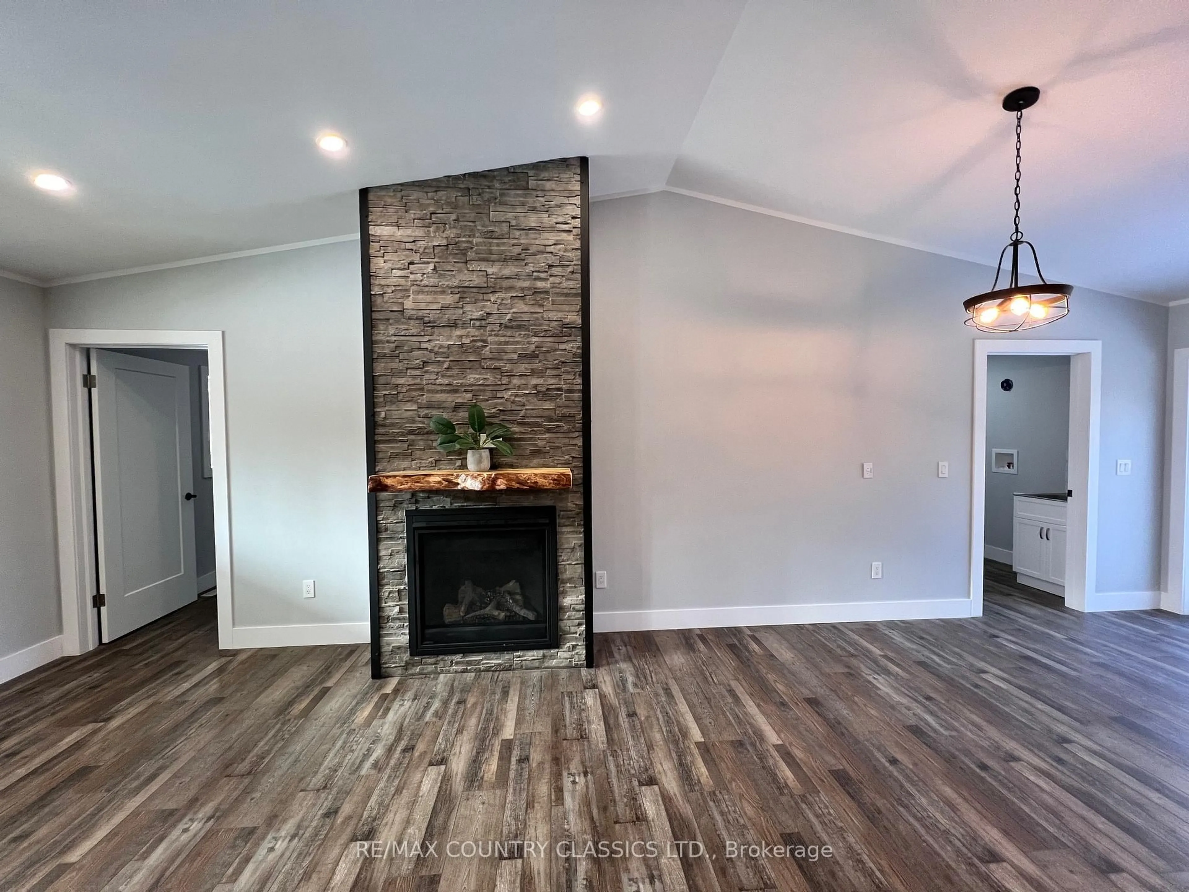 Unknown for 25350A Highway 62, Bancroft Ontario K0L 1C0