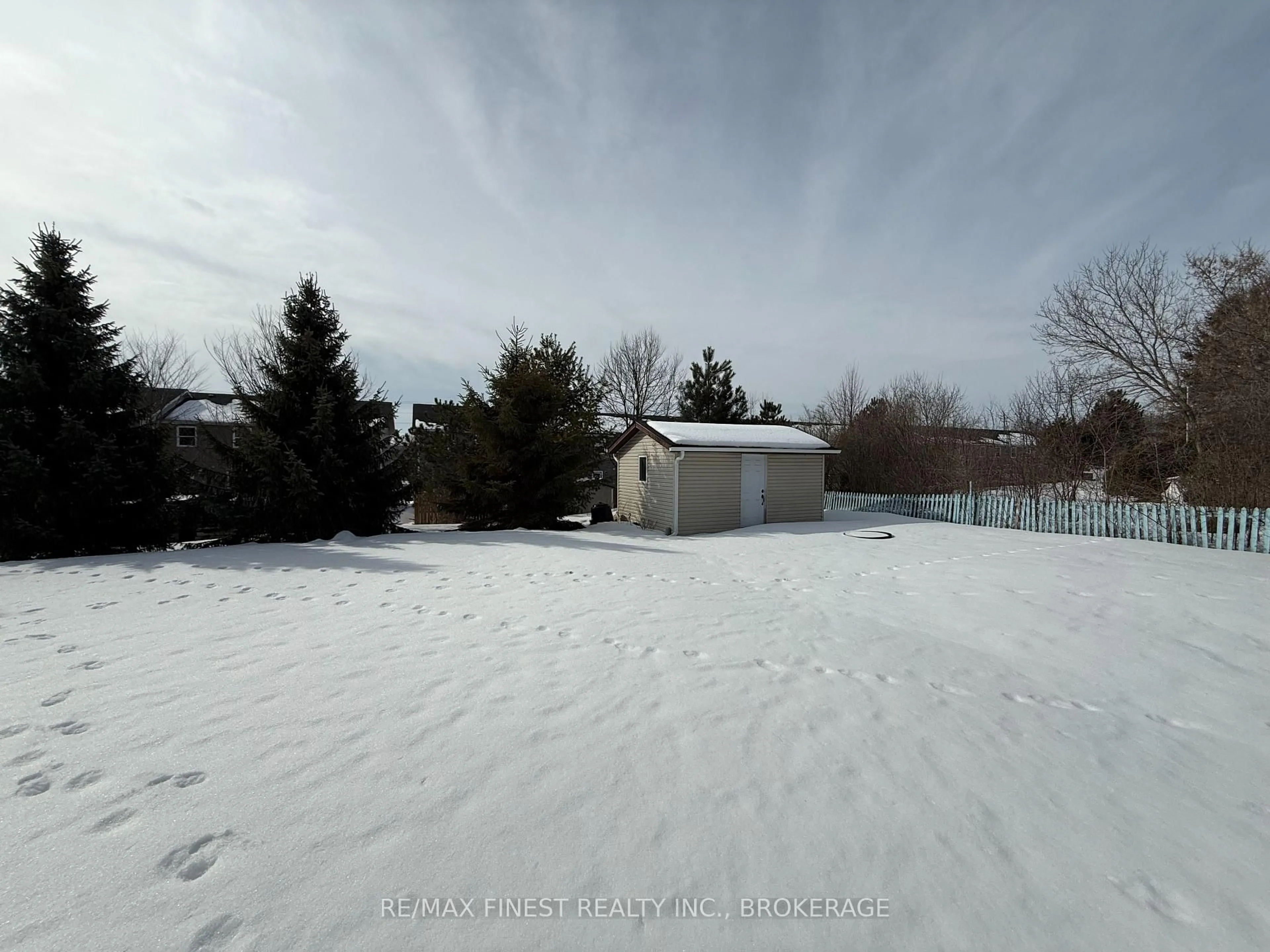 Shed for 1429 Avondale Cres, Kingston Ontario K7P 2V2